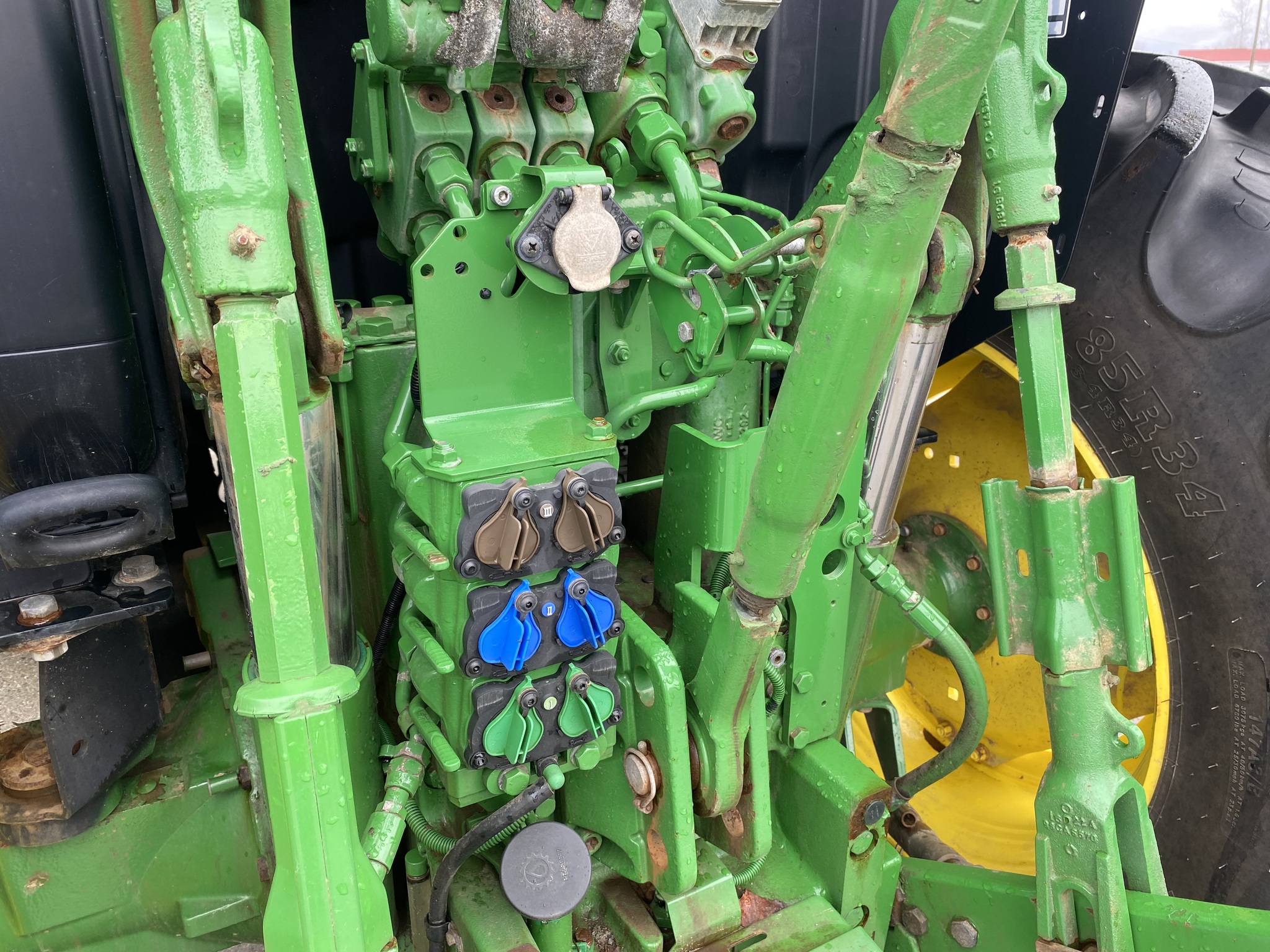 2016 John Deere 6130R Image 25