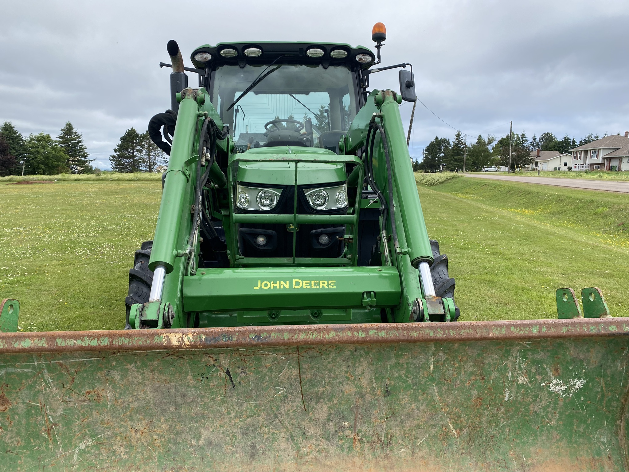 2016 John Deere 6130R Image 26