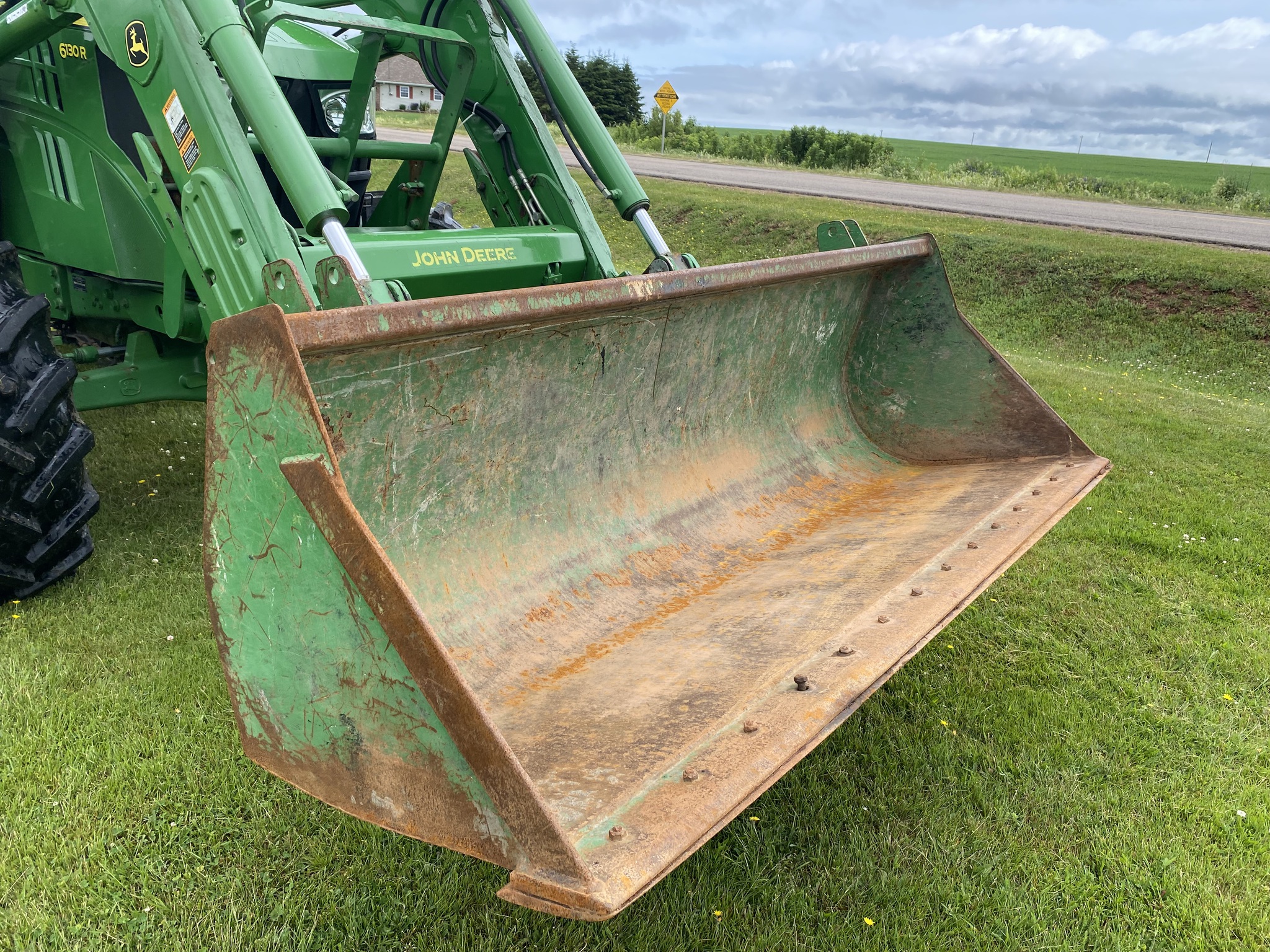 2016 John Deere 6130R Image 27