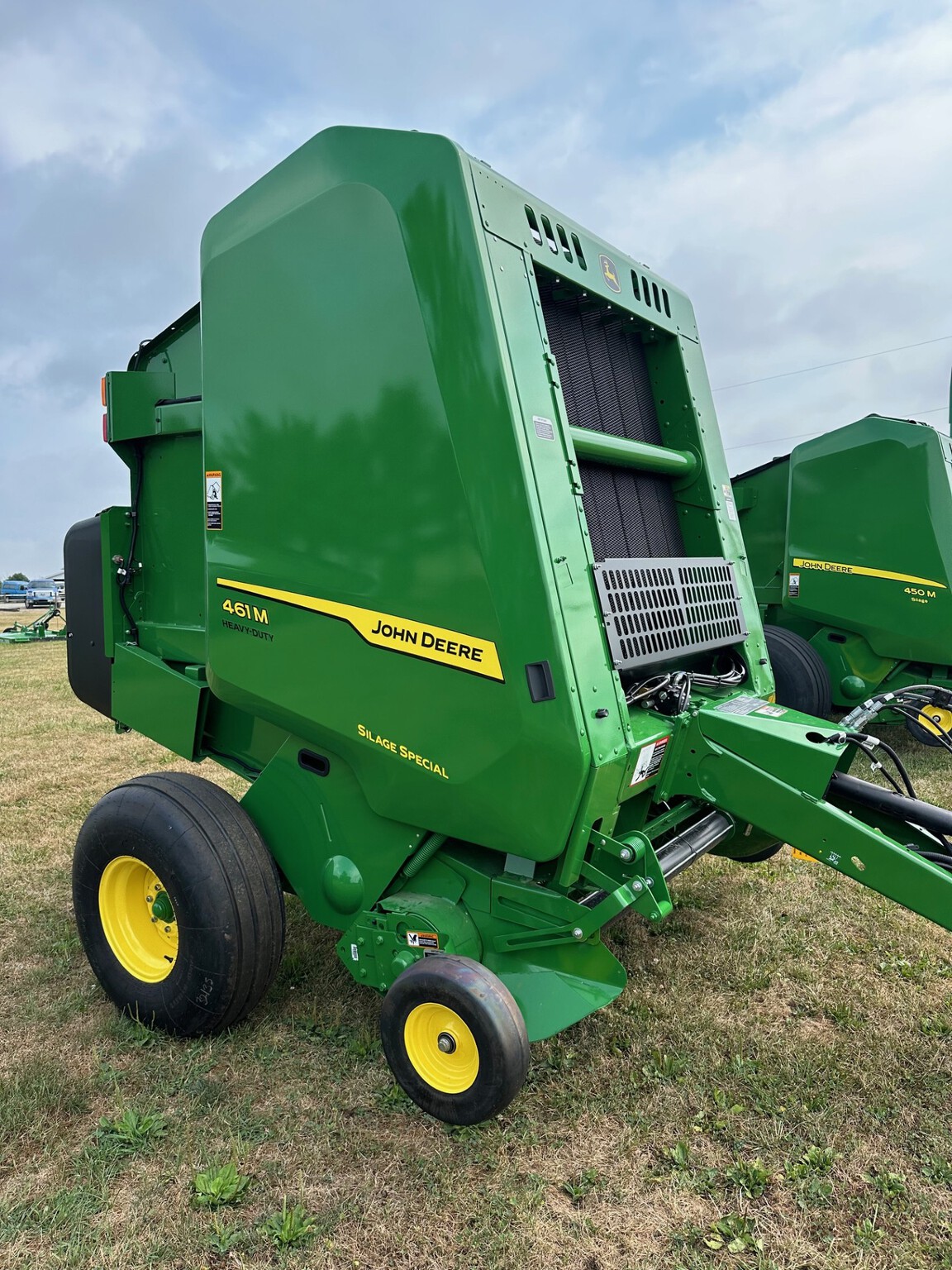 John Deere 461M Image 1