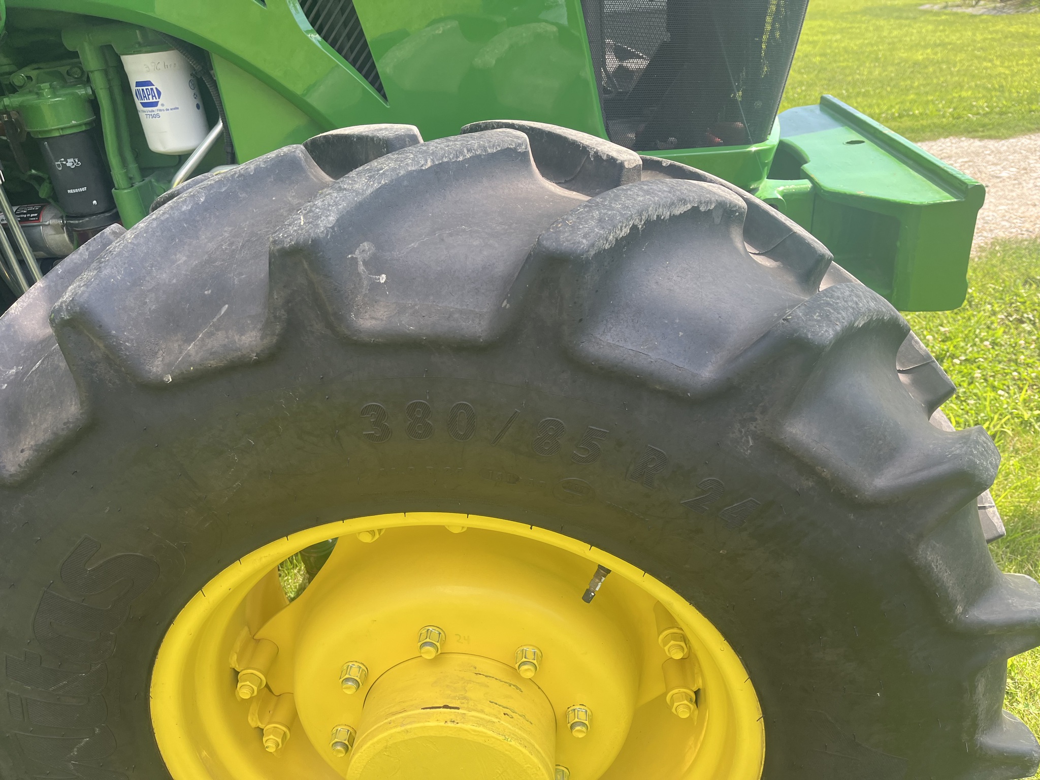 2020 John Deere 6120E Image 25