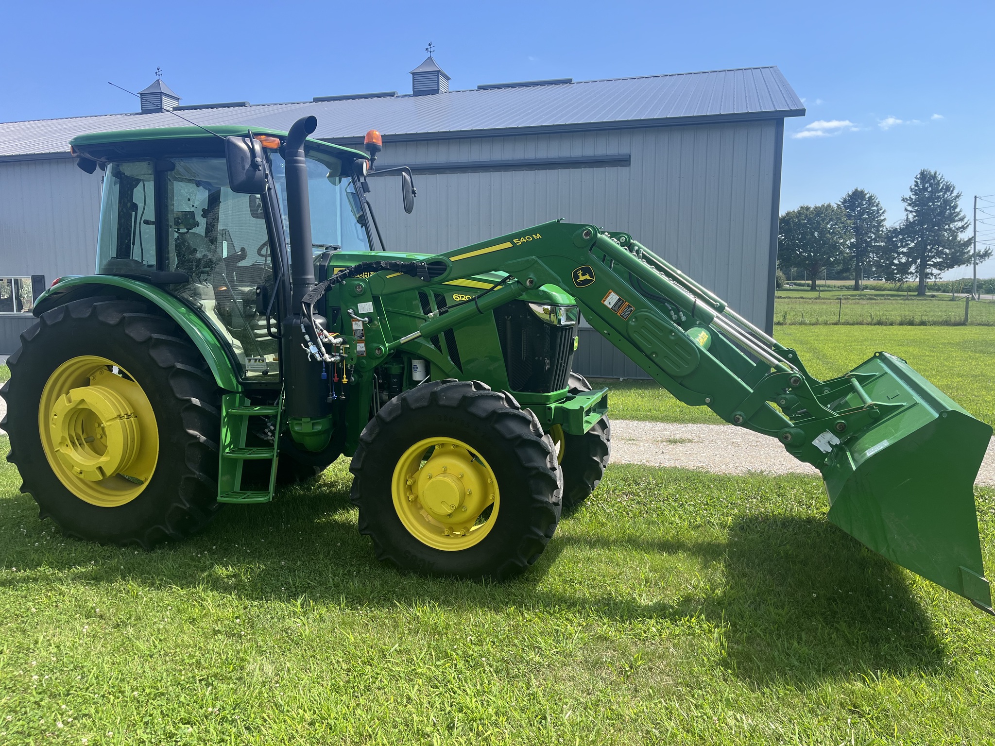 2020 John Deere 6120E Image 4