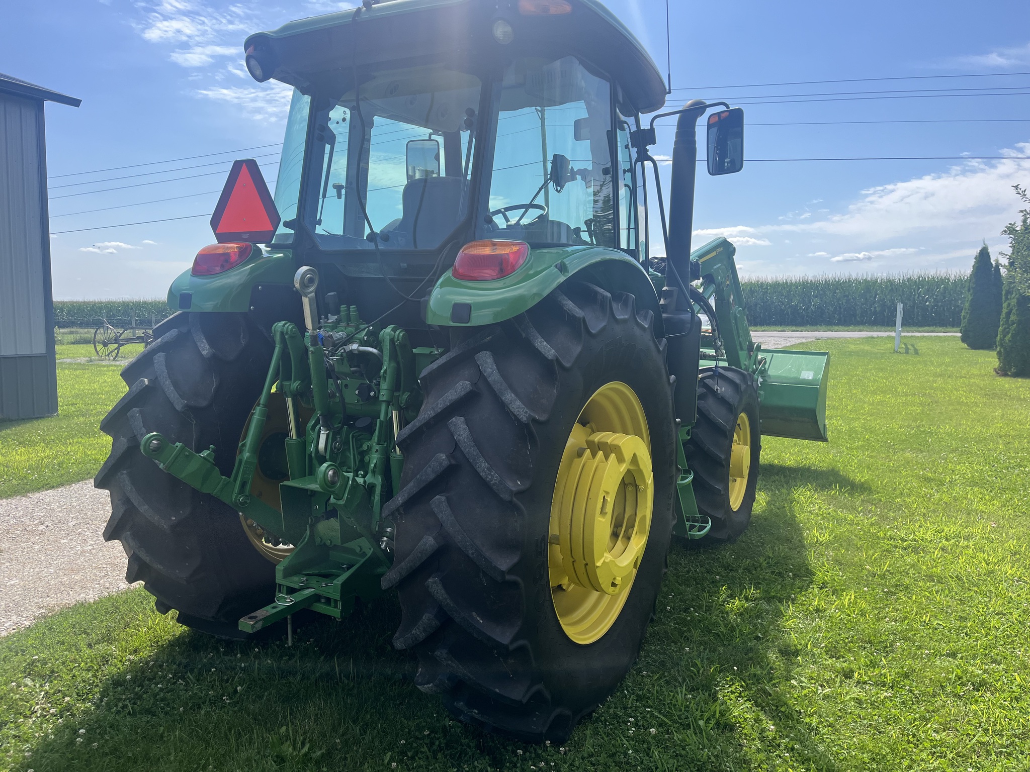 2020 John Deere 6120E Image 7
