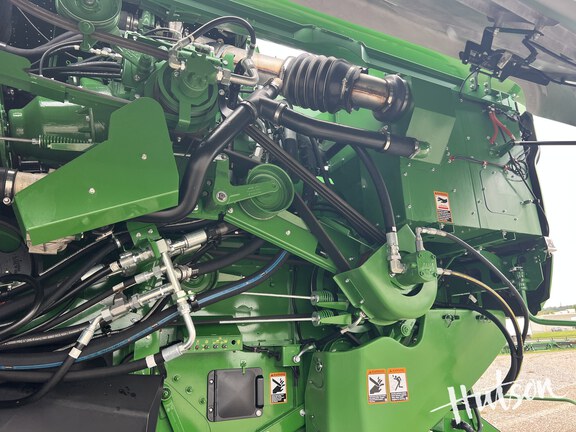Photo of 2024 John Deere S780