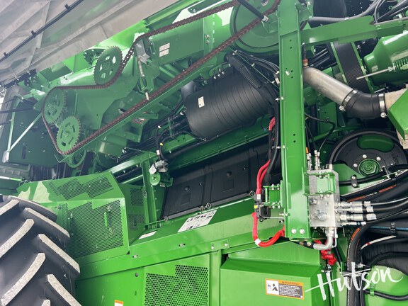 Photo of 2024 John Deere S780