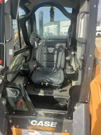 Used 2022 Case TV450B Compact Track Loaders at Horizon Ag & Turf in Edmonton West, AB - Photo5