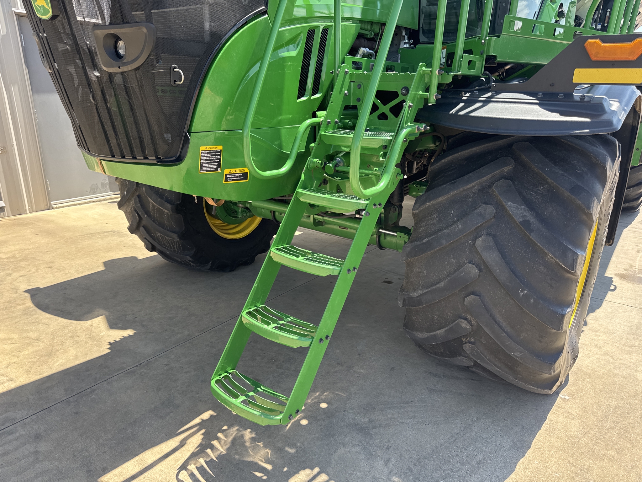 2023 John Deere 800R Image 20