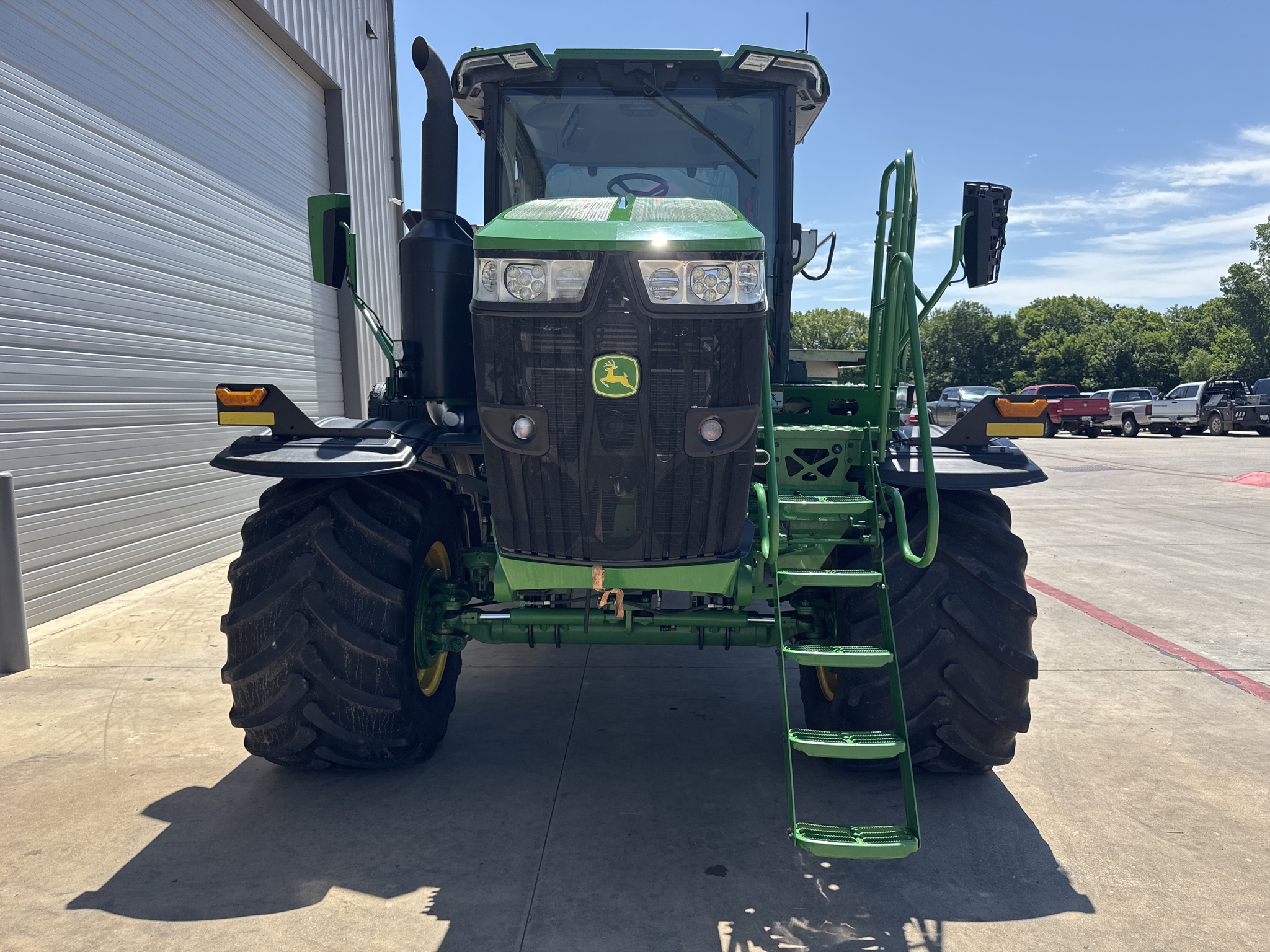 2023 John Deere 800R Image 4