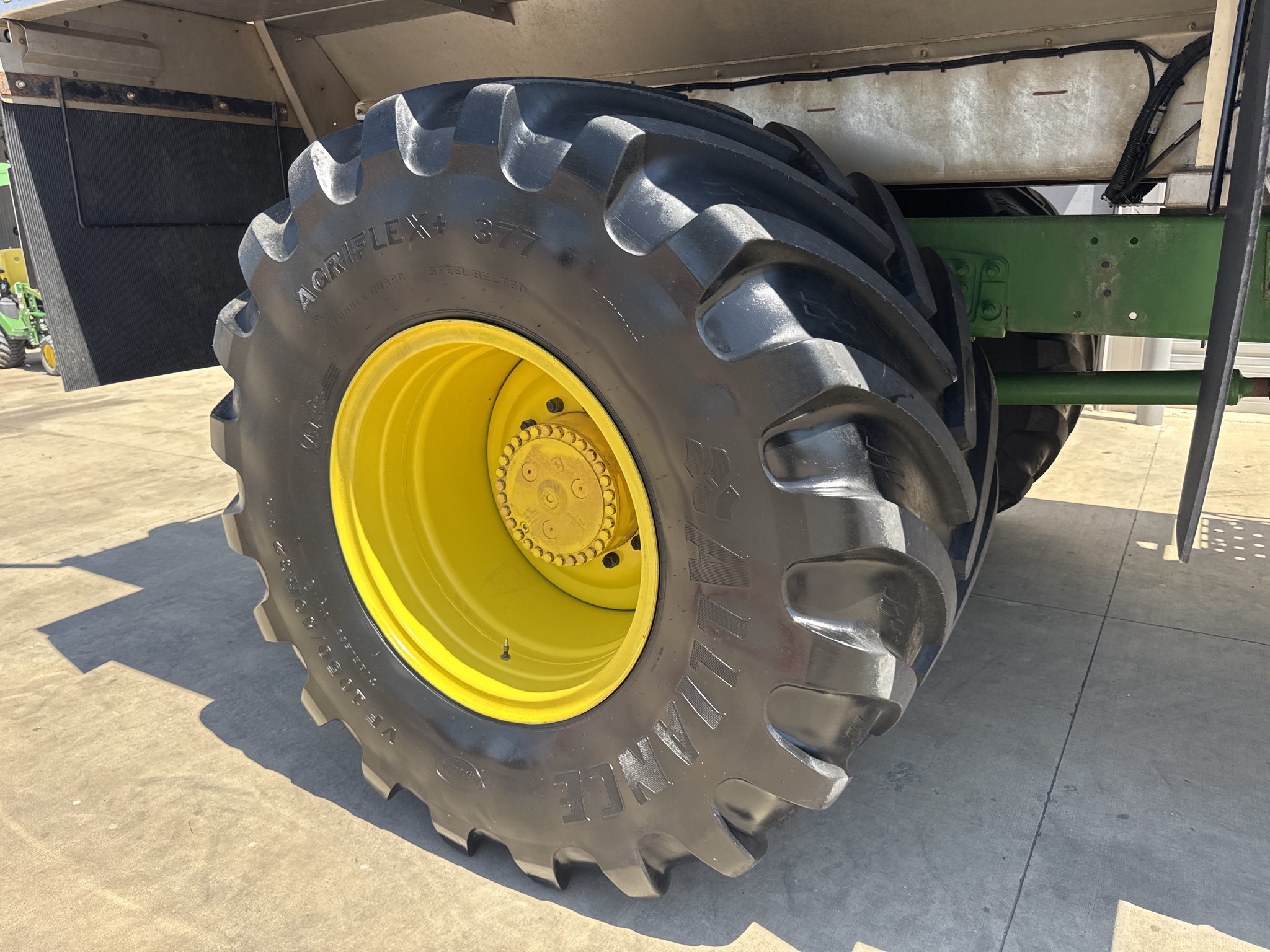 2023 John Deere 800R Image 34