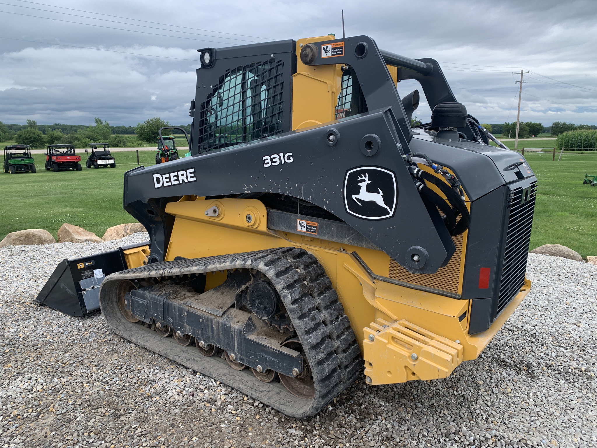 2022 John Deere 331G Image 3