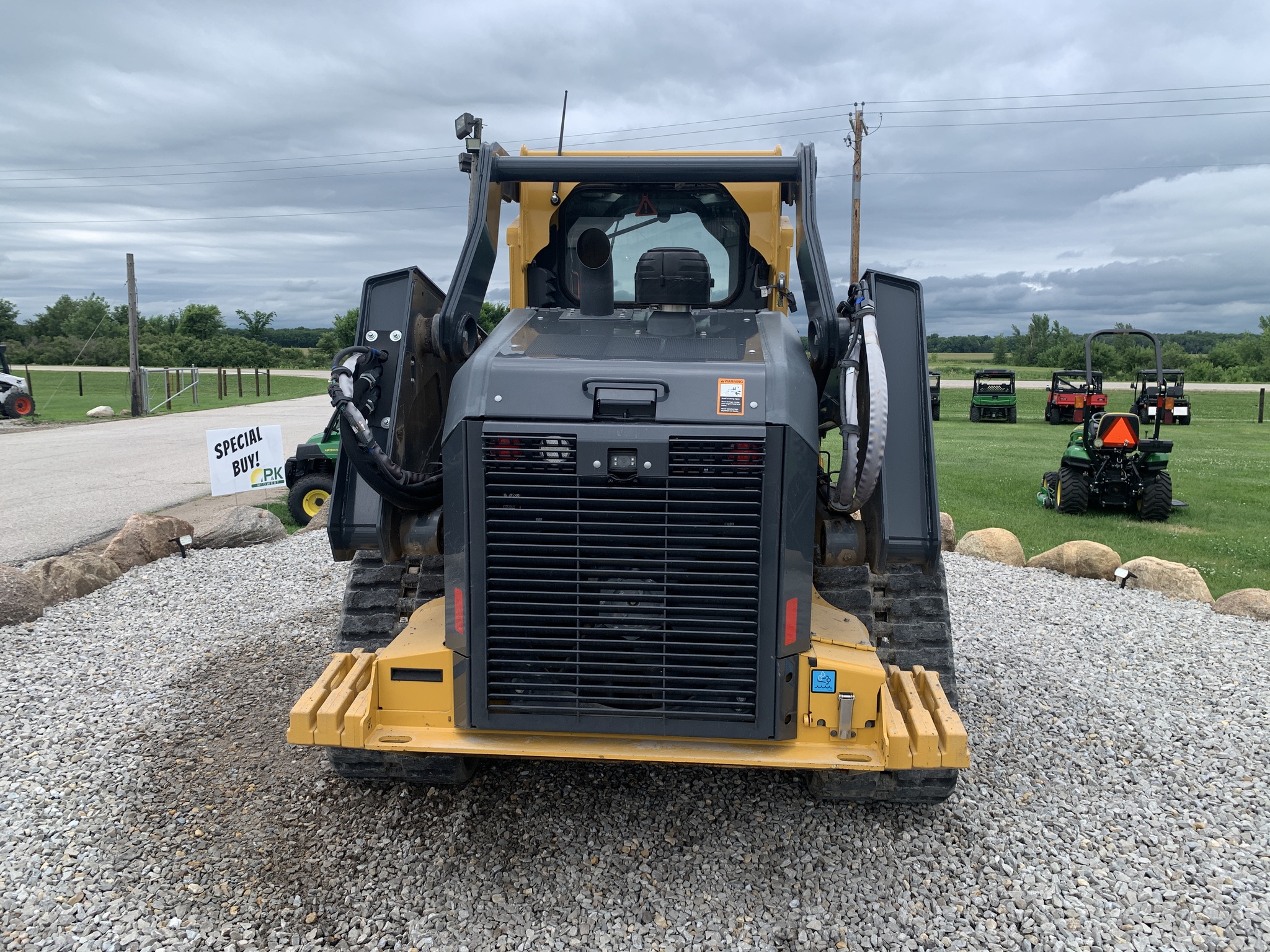 2022 John Deere 331G Image 4