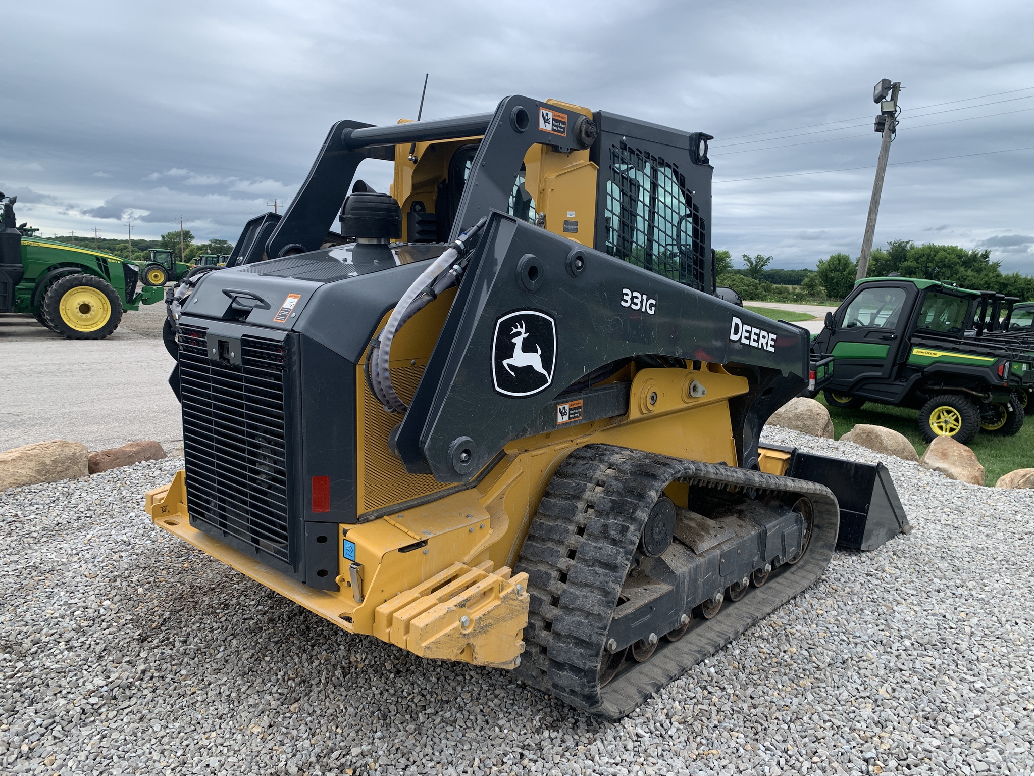 2022 John Deere 331G Image 5