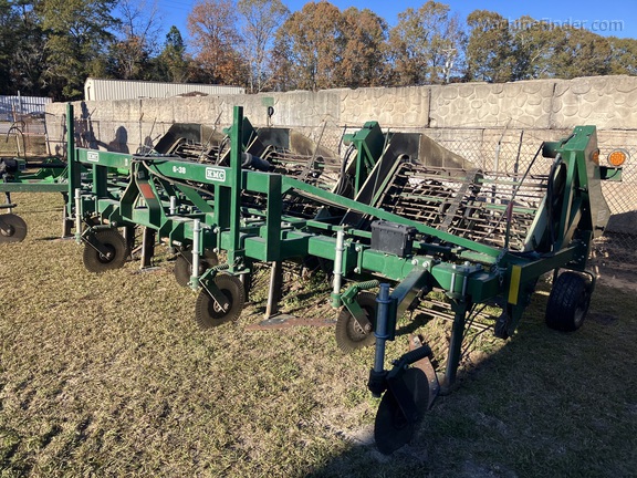 2021 KMC 6-38 digger | Peanut Harvesting | MachineFinder