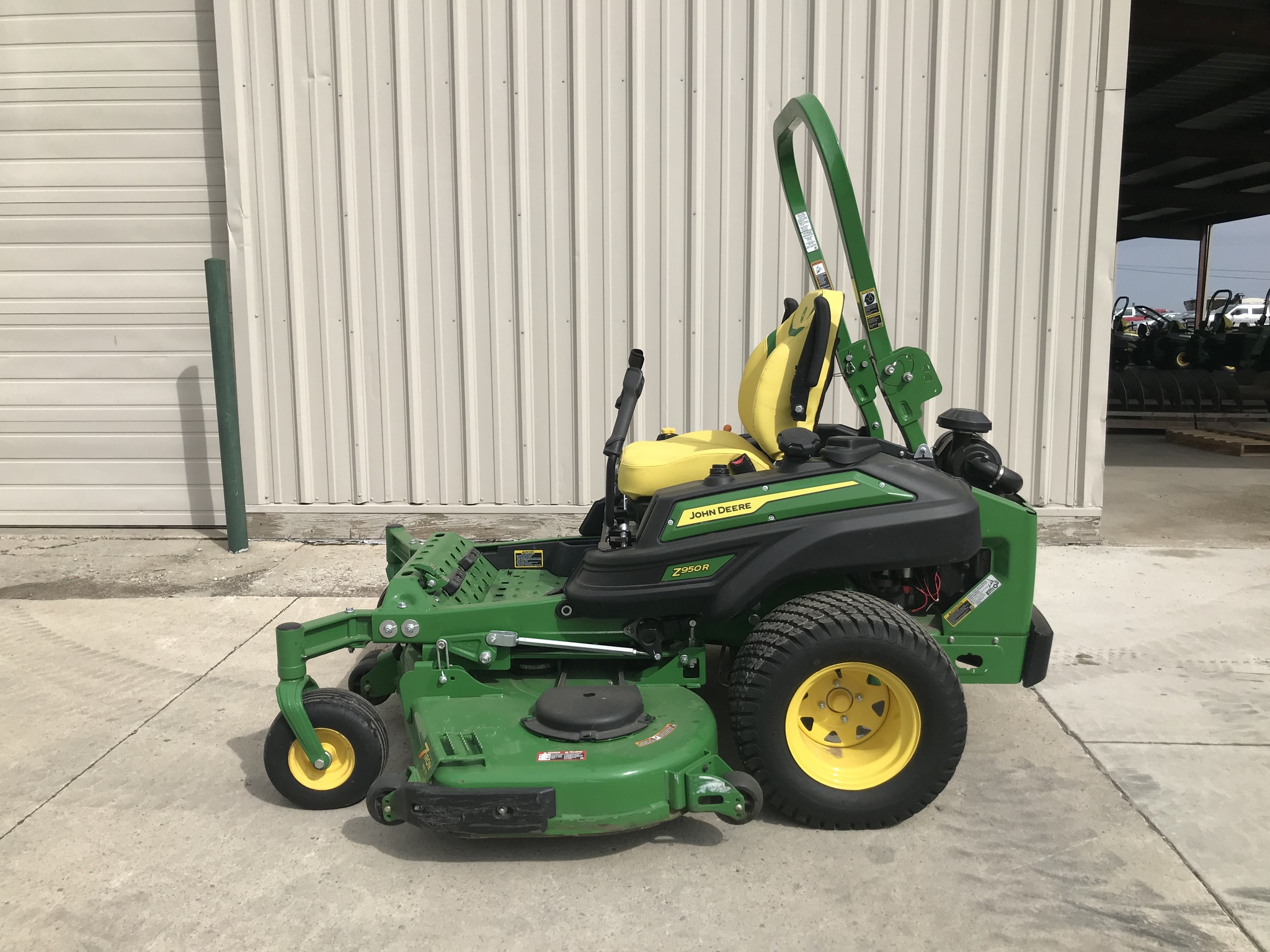 2024 John Deere Z950R Image 1
