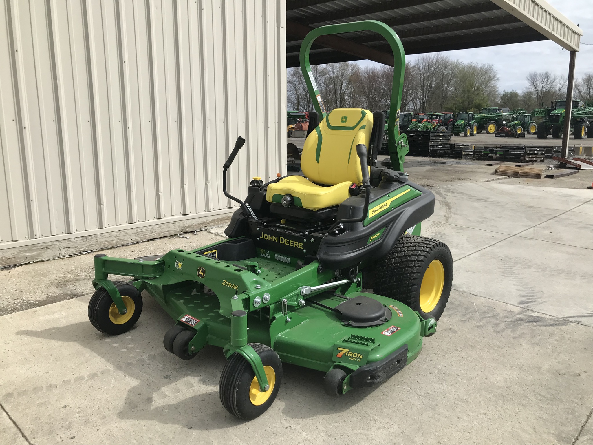 2024 John Deere Z950R Image 2