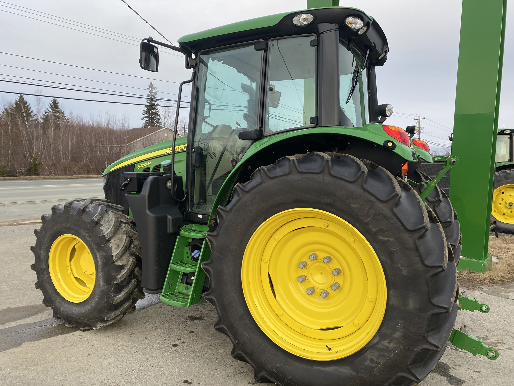 2022 John Deere 6120M Image 6