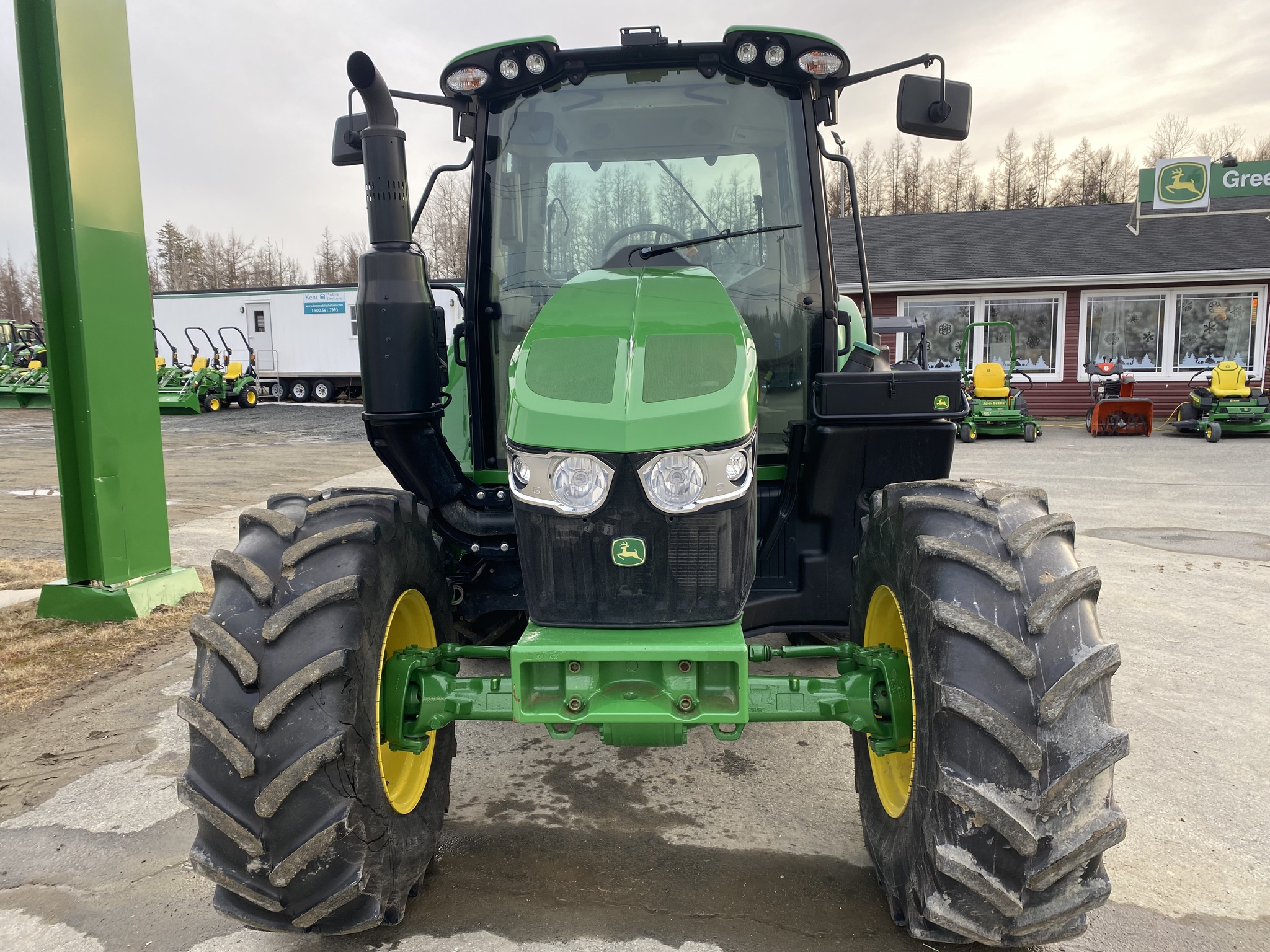 2022 John Deere 6120M Image 13