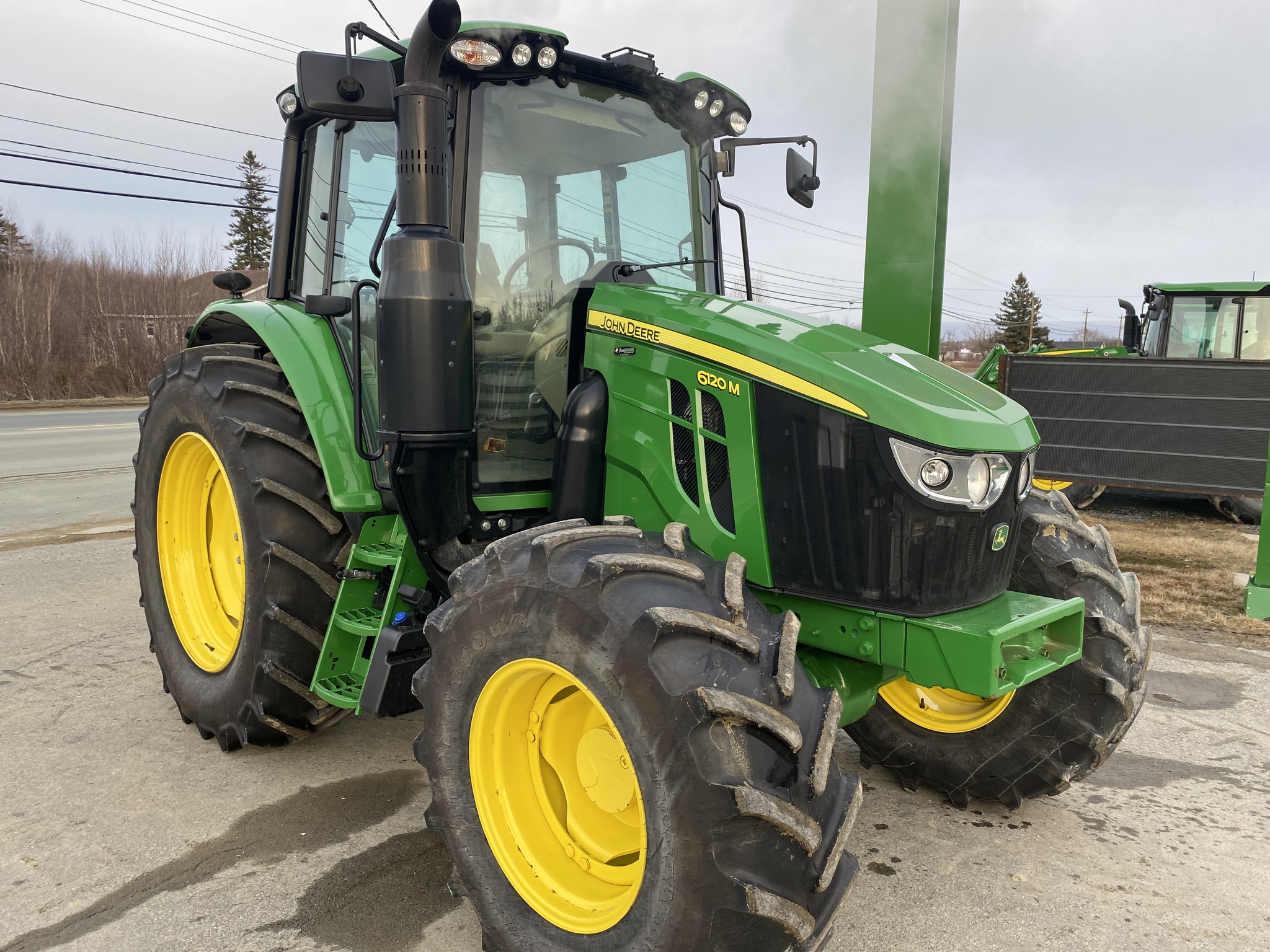 2022 John Deere 6120M Image 3