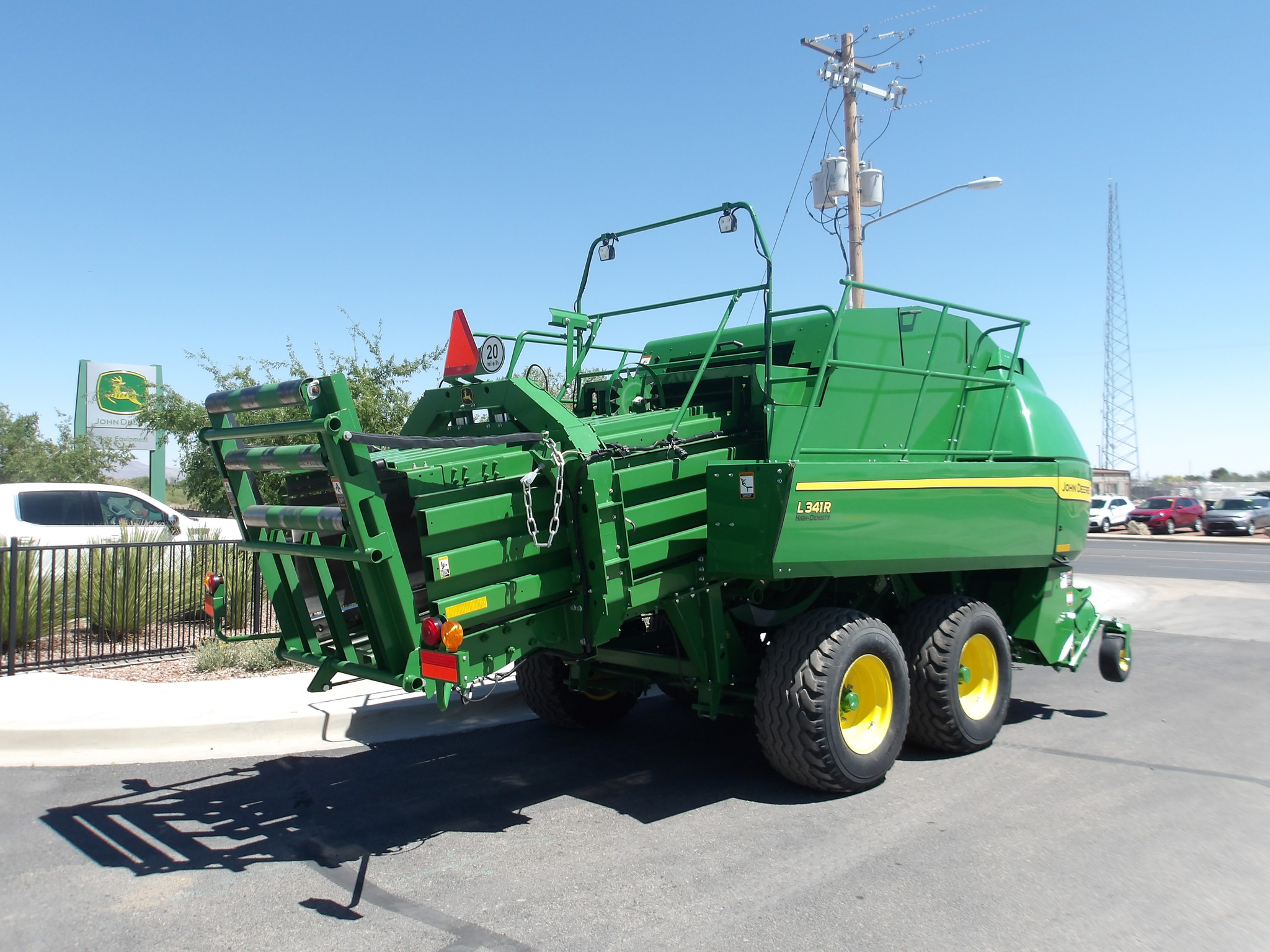 2024 John Deere L341R Image 5