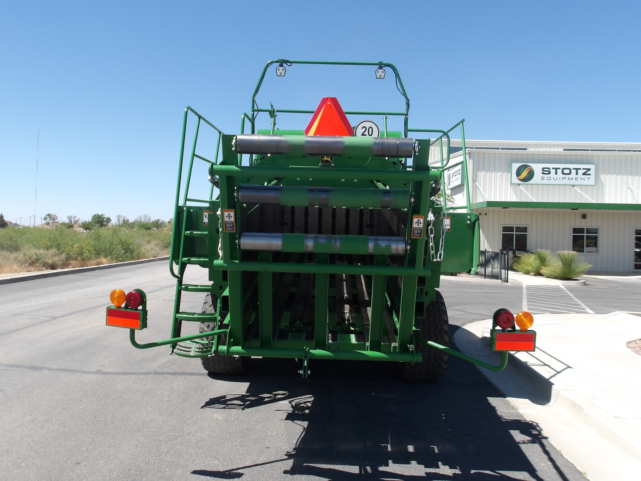 2024 John Deere L341R Image 4