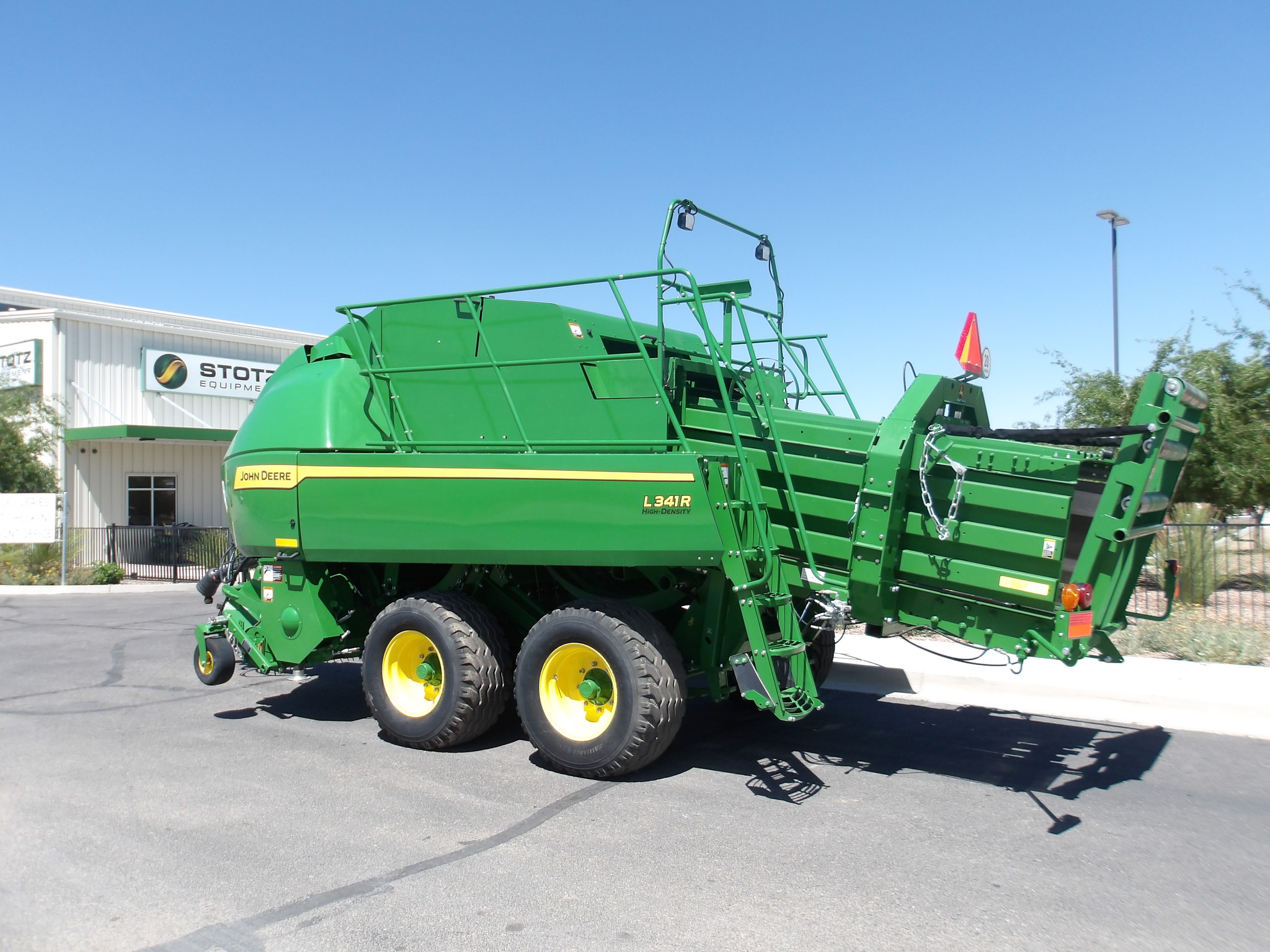 2024 John Deere L341R Image 3