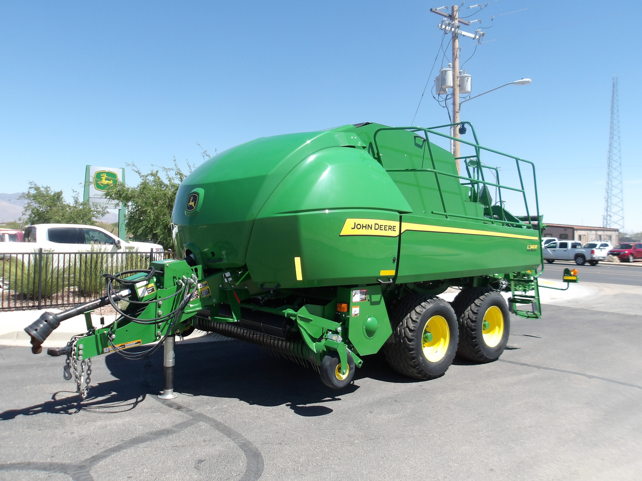 2024 John Deere L341R Image 1