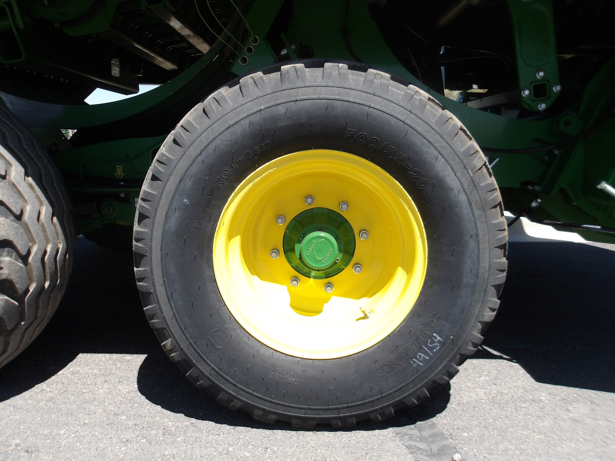 2024 John Deere L341R Image 10