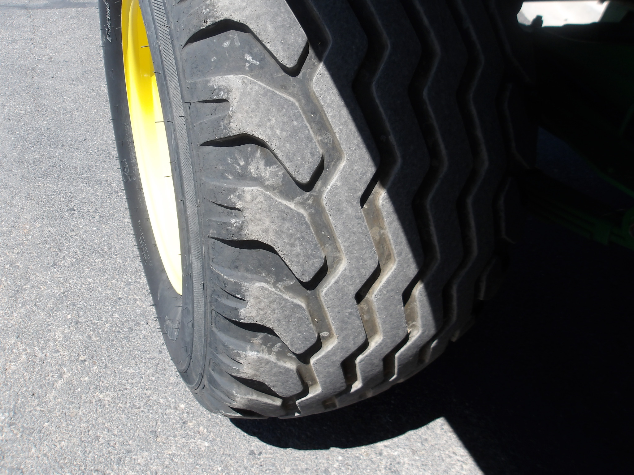 2024 John Deere L341R Image 11