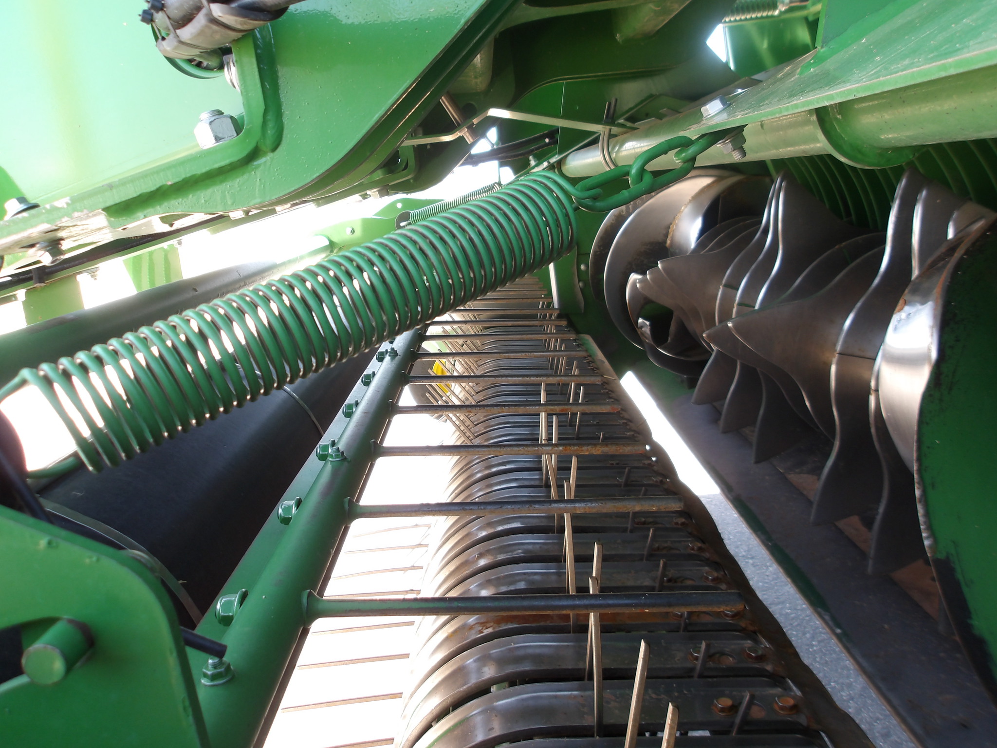 2024 John Deere L341R Image 21