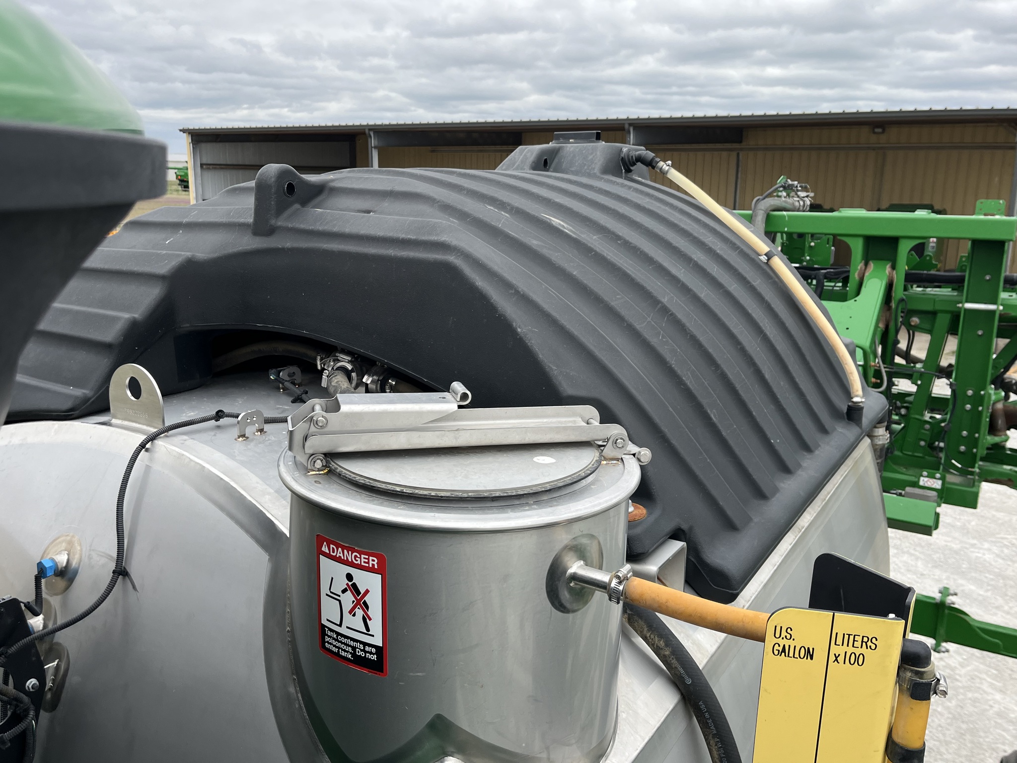  2019 John Deere R4044 at Heritage Tractor in Nevada, MO