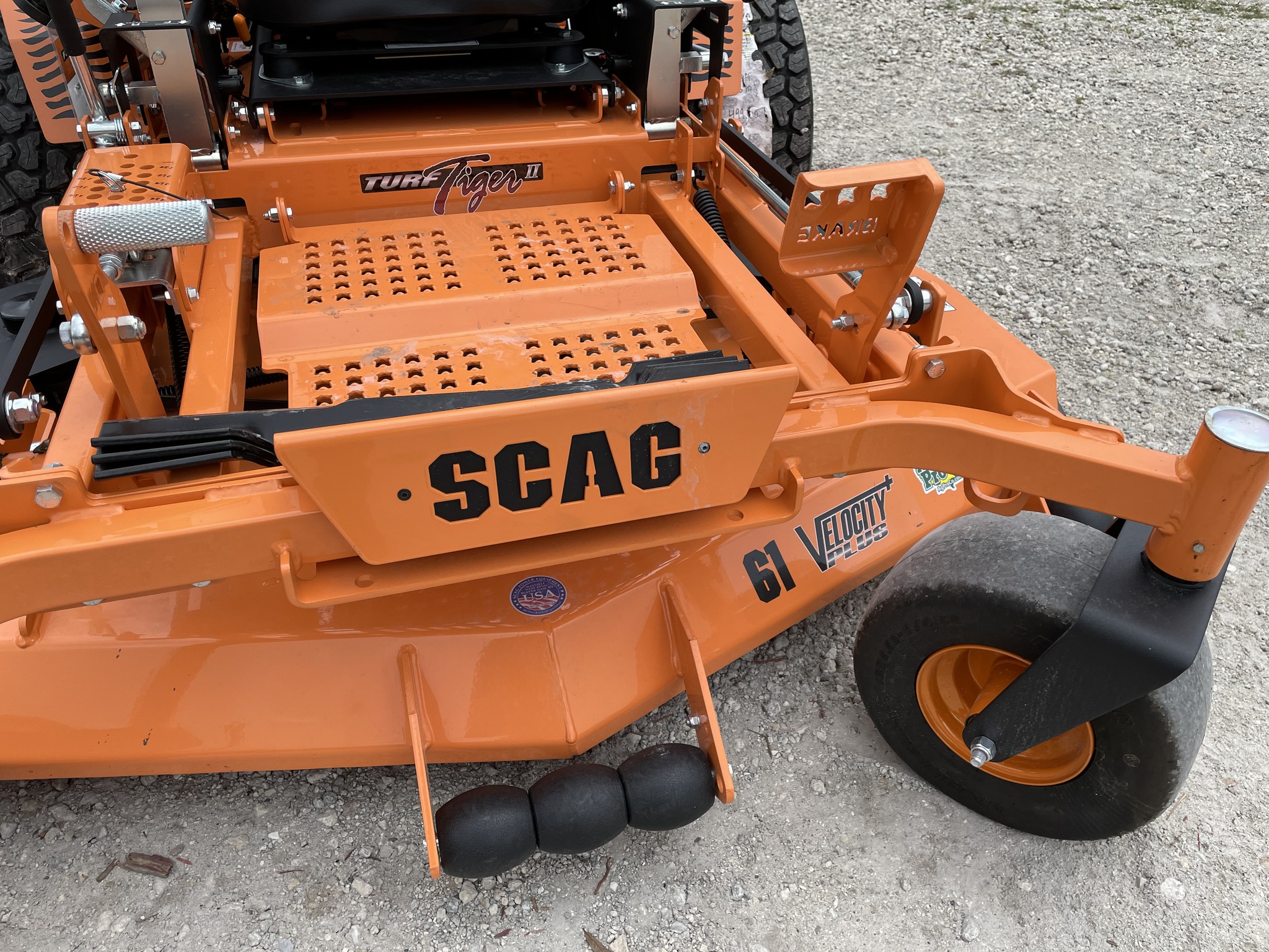 2025 Scag STTII61V-40BVEFI Image 3