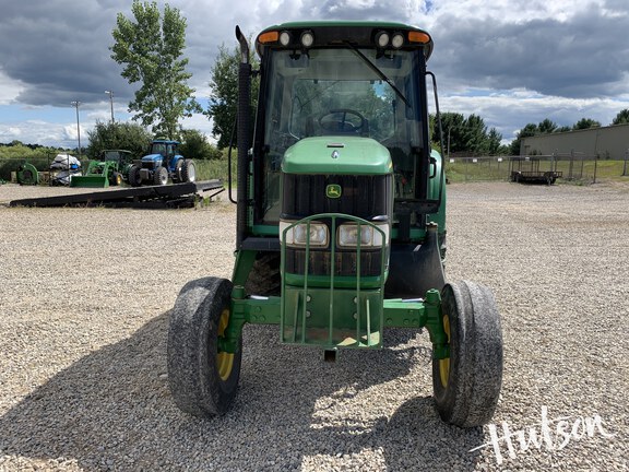 Photo of 2005 John Deere 6120