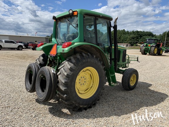 Photo of 2005 John Deere 6120