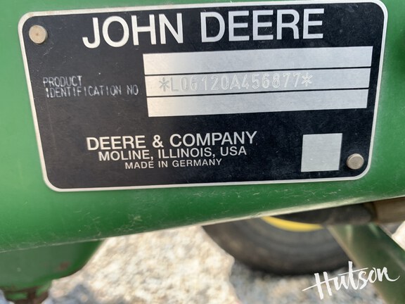 Photo of 2005 John Deere 6120