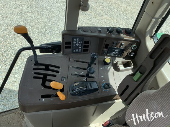 Photo of 2005 John Deere 6120