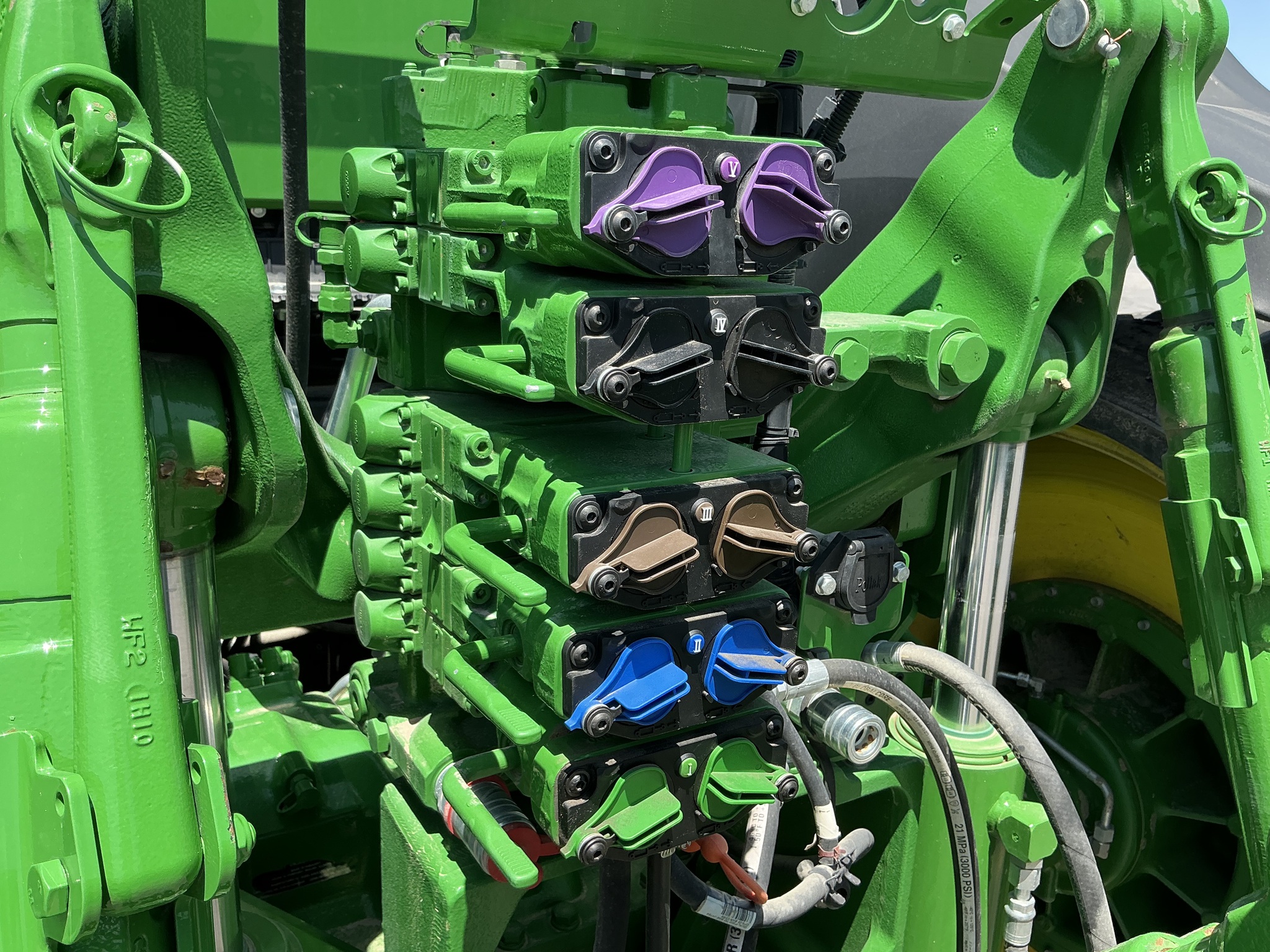 2023 John Deere 9RT 570 Image 24