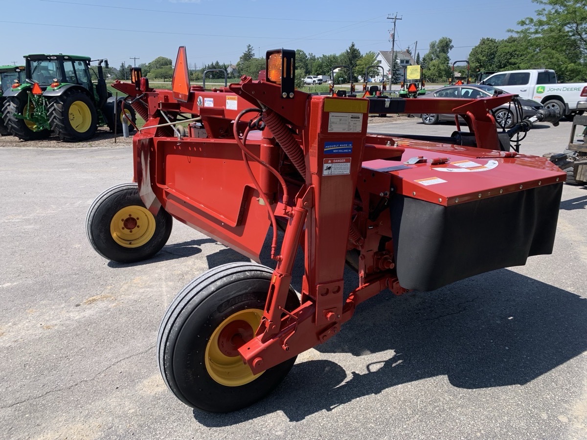 2014 New Holland H7220 Image 6