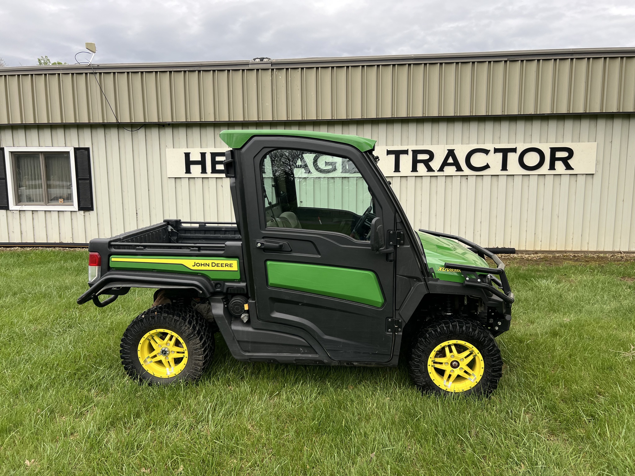  2023 John Deere XUV 835R at Heritage Tractor in Topeka, KS