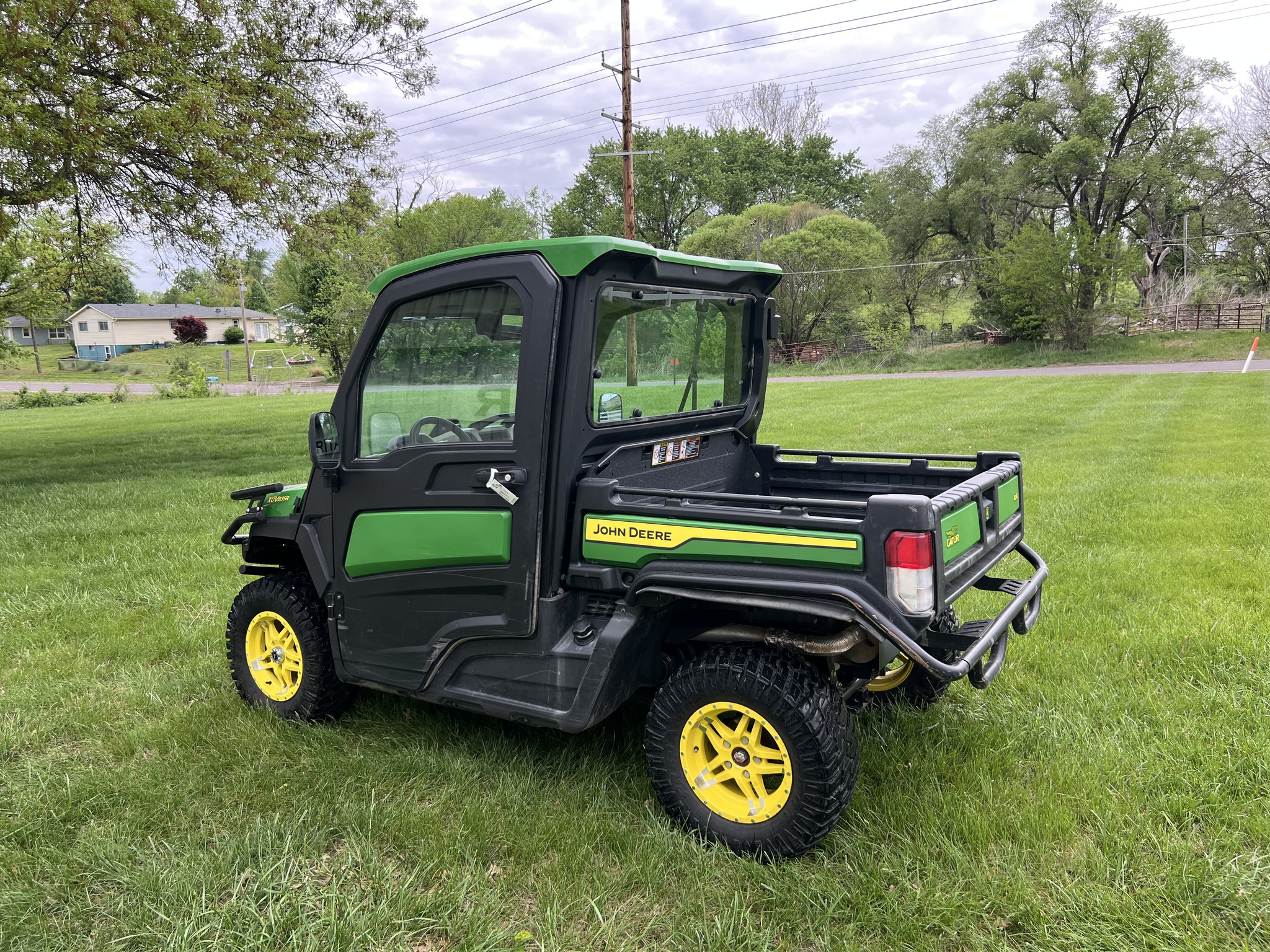  2023 John Deere XUV 835R at Heritage Tractor in Topeka, KS