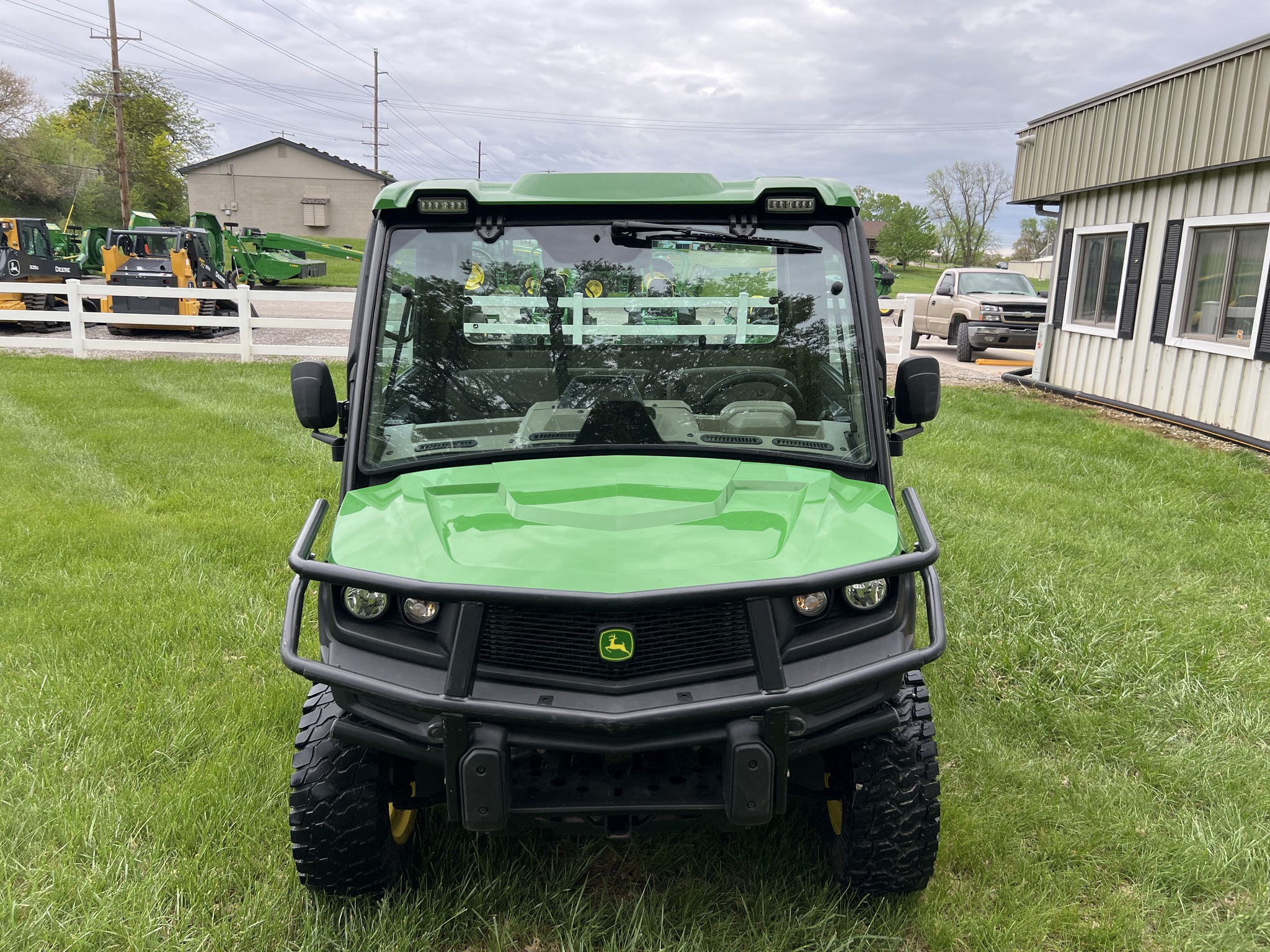 2023 John Deere XUV 835R at Heritage Tractor in Topeka, KS