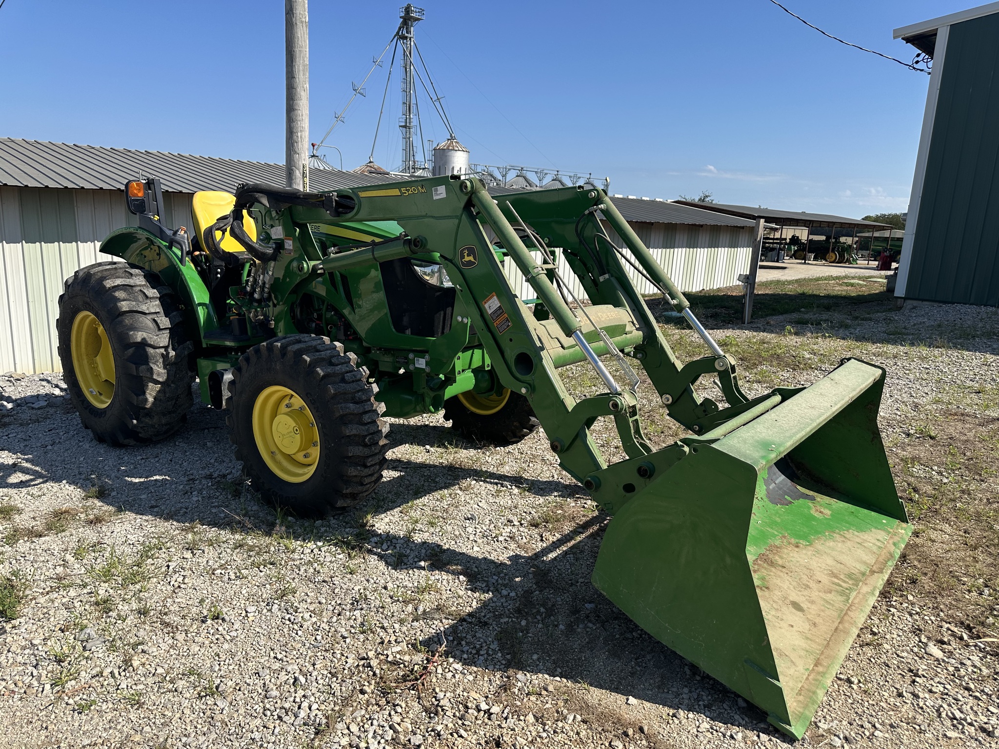 2023 John Deere 5075E