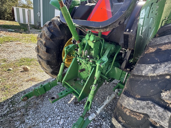 2023 John Deere 5075E