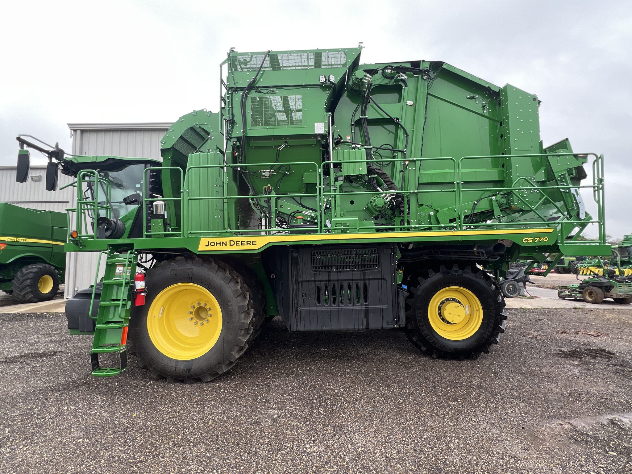 2024 John Deere CS770 Image 1