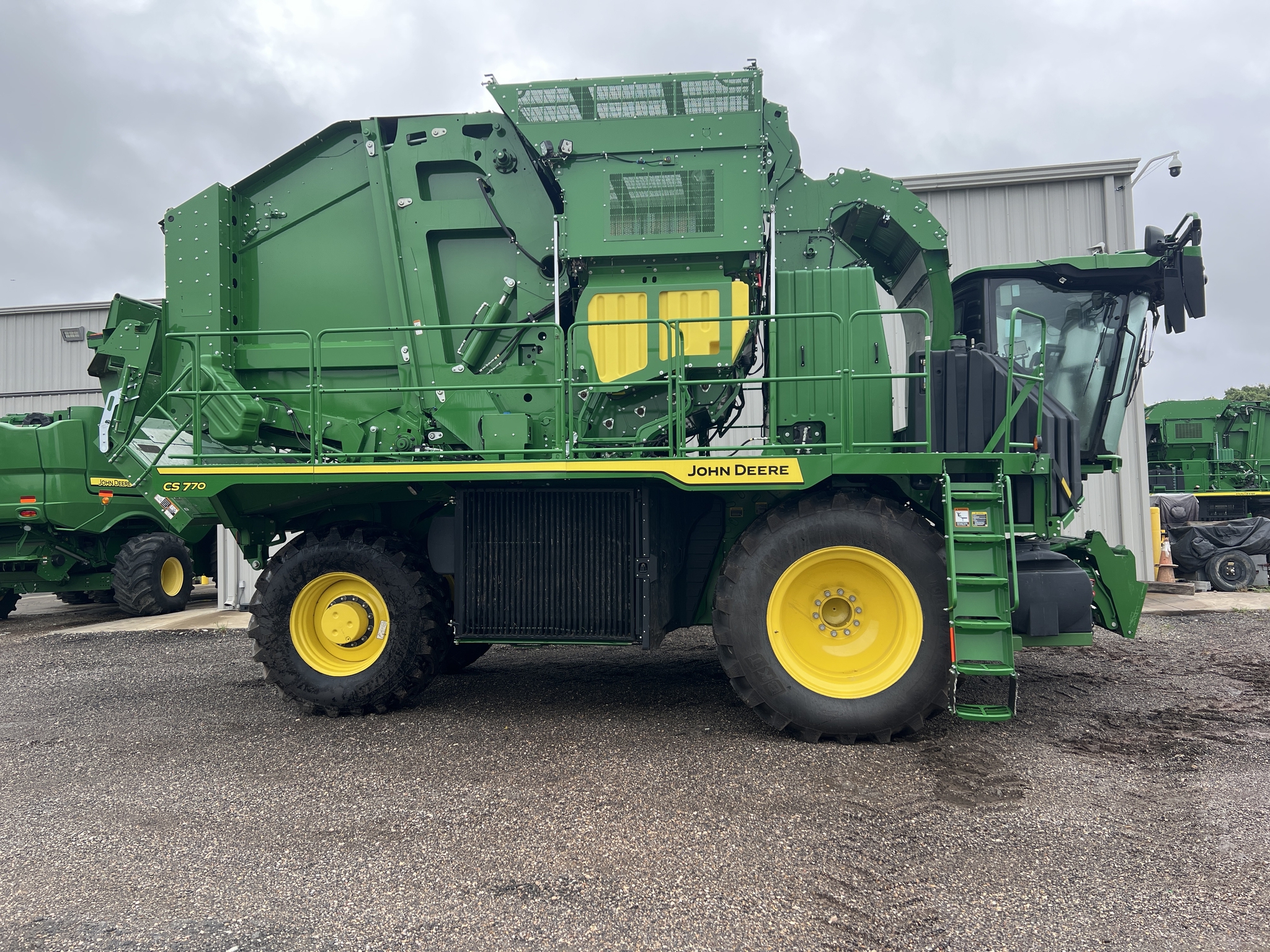 2024 John Deere CS770 Image 4