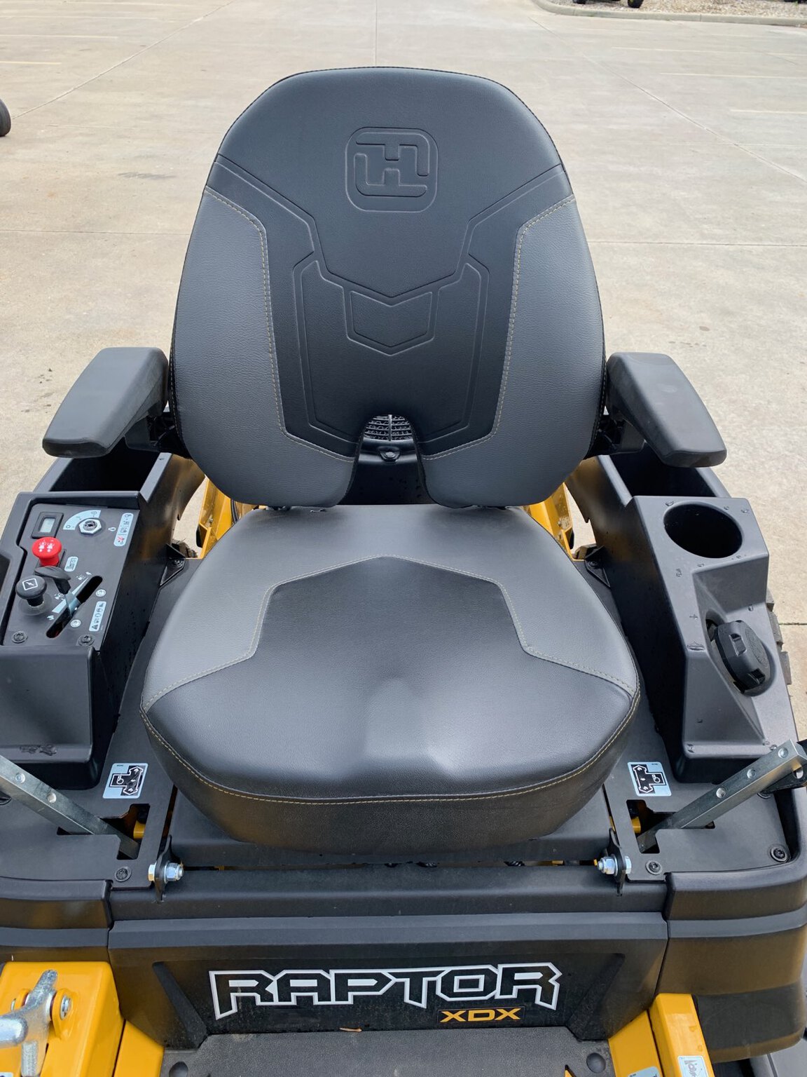 Hustler RAPTOR XDX Image 8