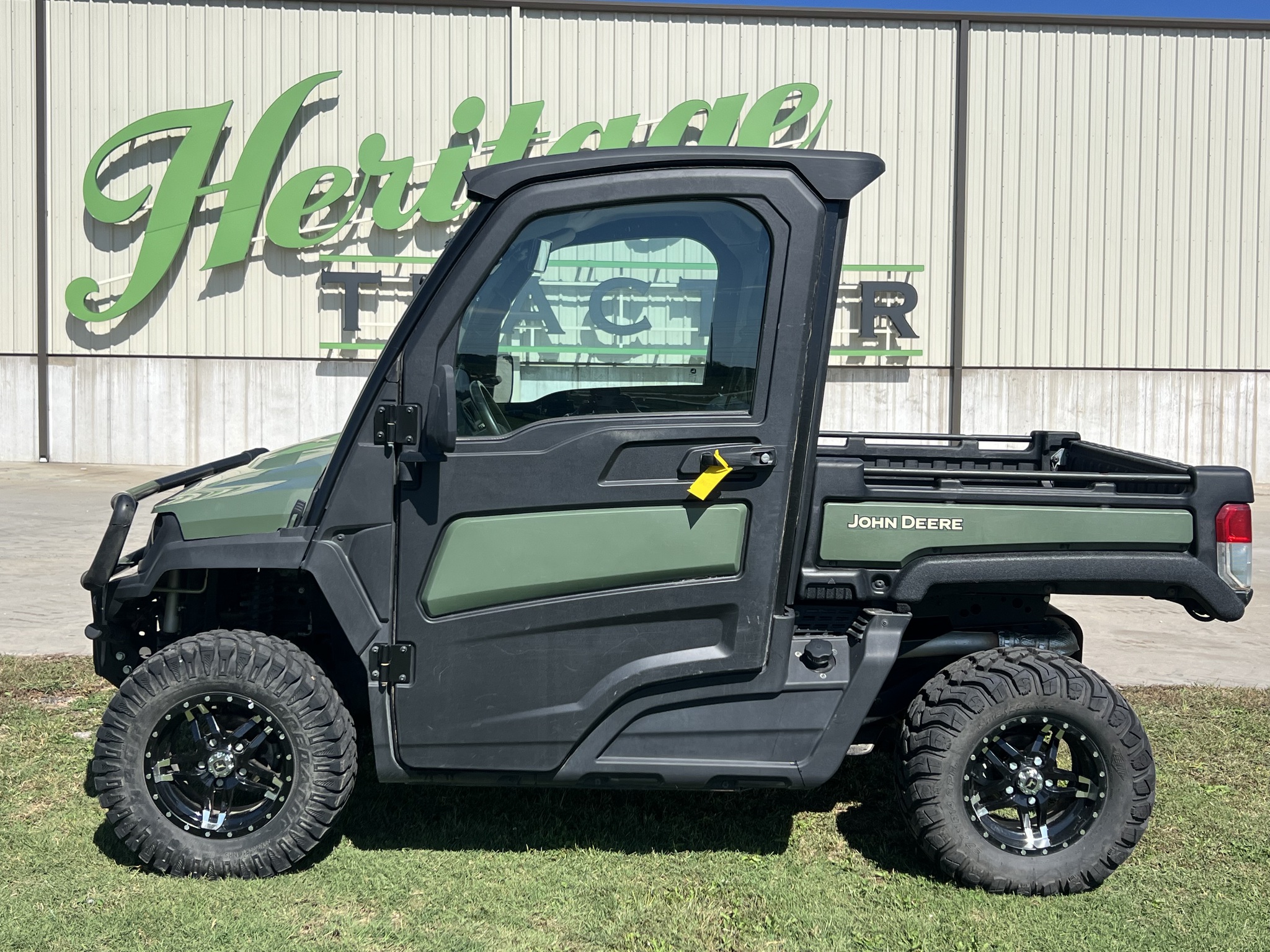  2024 John Deere XUV 835R at Heritage Tractor in Rogersville, MO