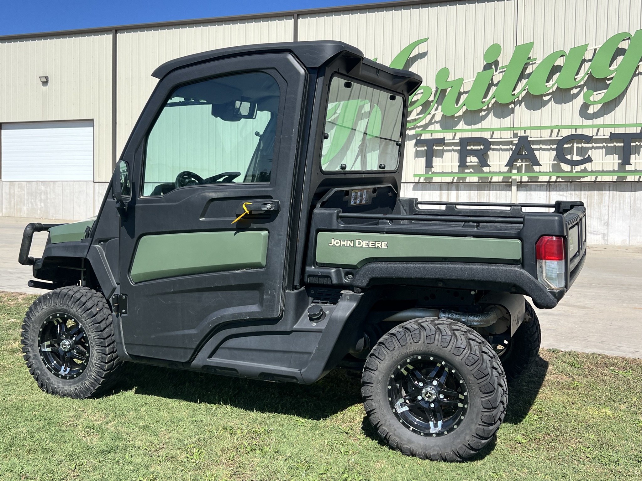  2024 John Deere XUV 835R at Heritage Tractor in Rogersville, MO
