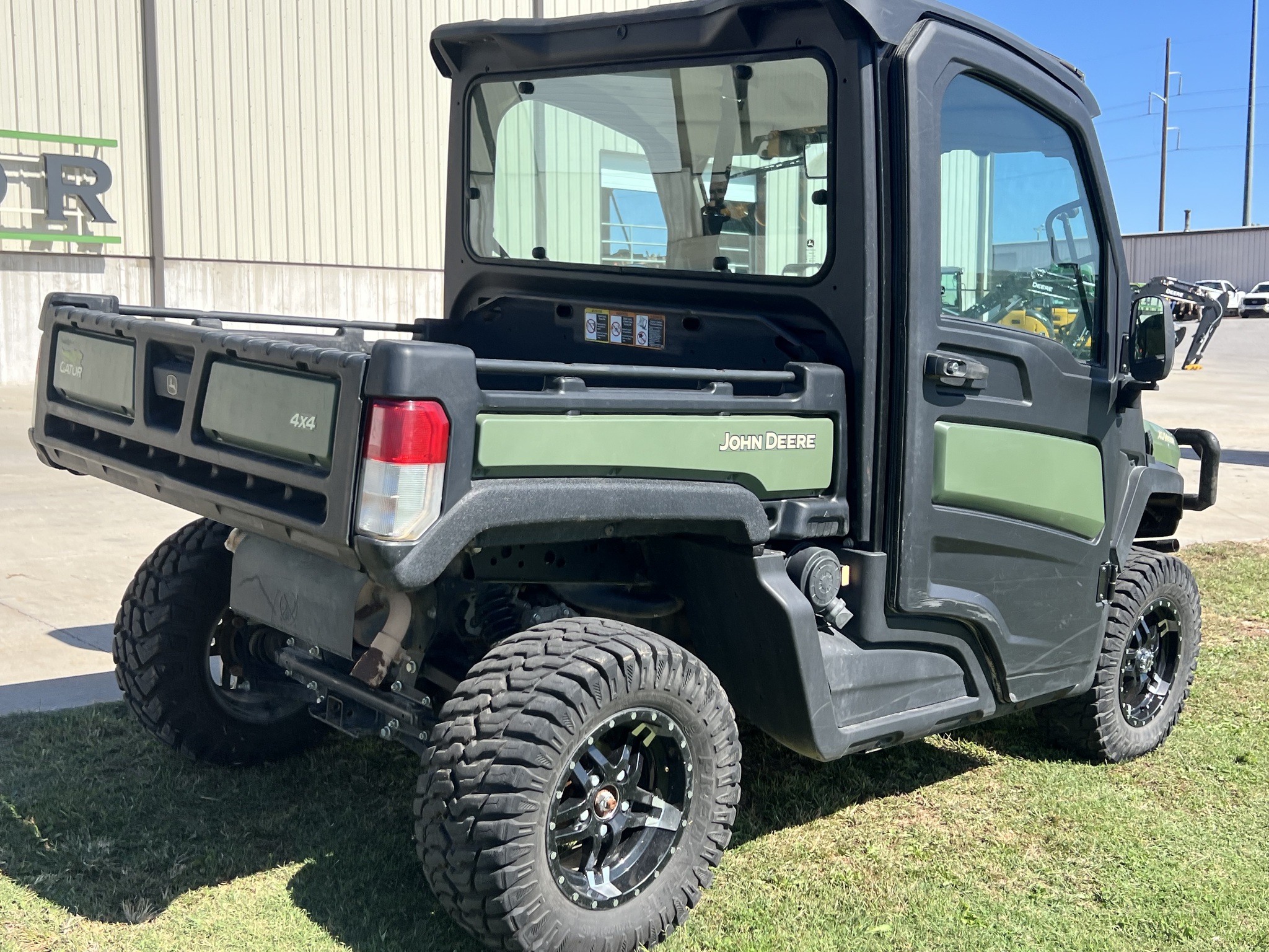  2024 John Deere XUV 835R at Heritage Tractor in Rogersville, MO