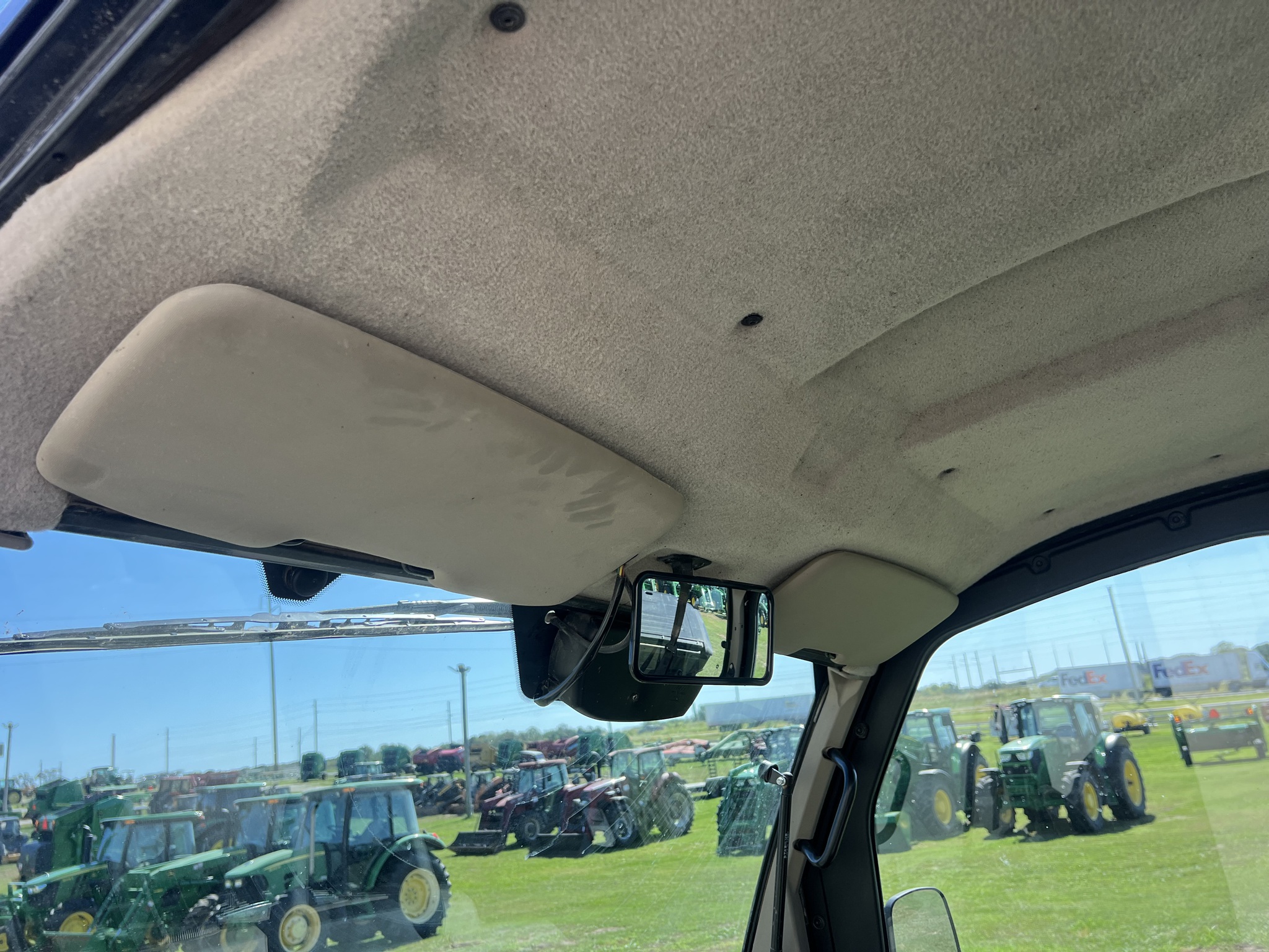  2024 John Deere XUV 835R at Heritage Tractor in Rogersville, MO