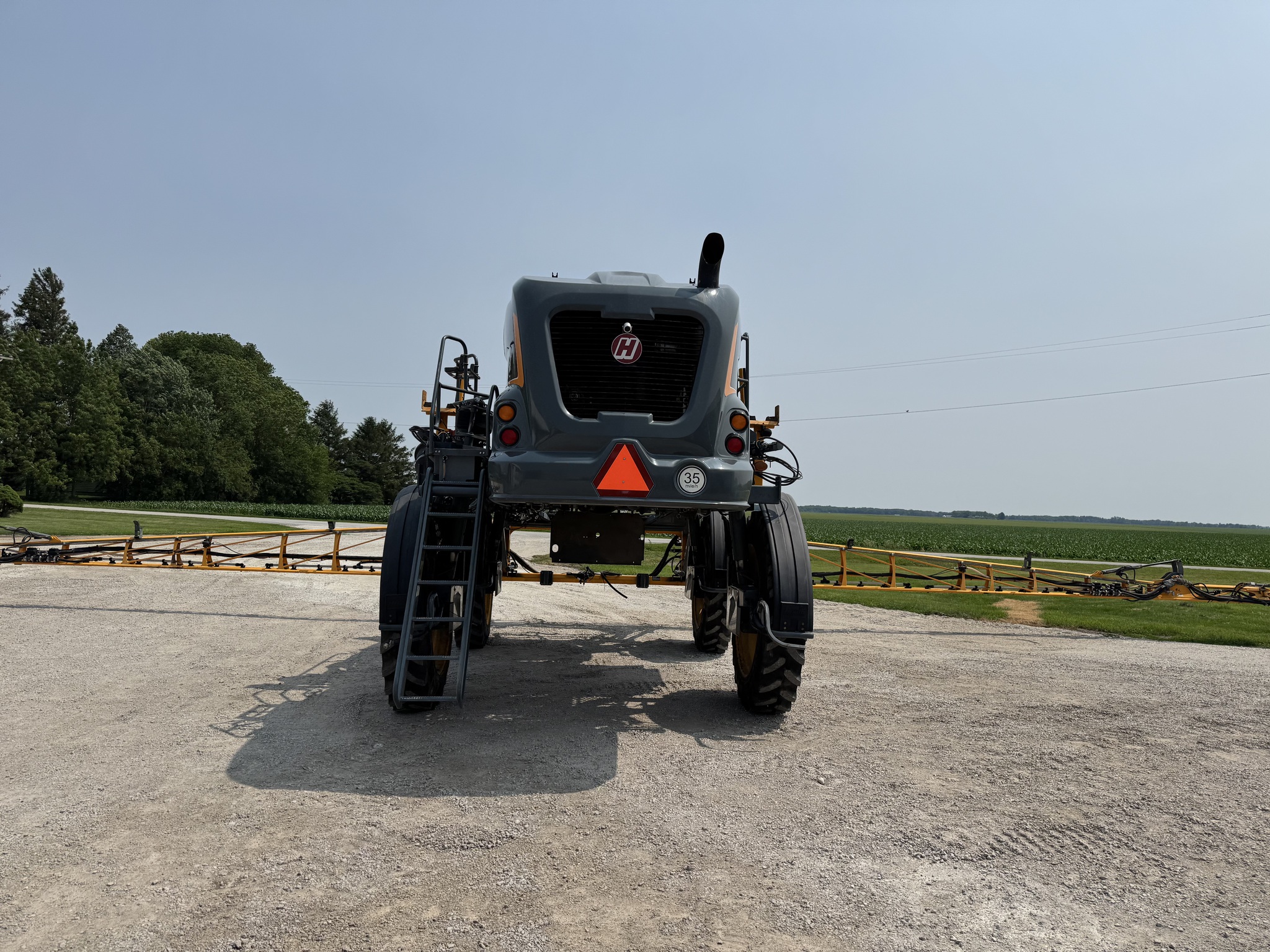 2015 Hagie STS12 at Heritage Tractor in Pontiac, IL